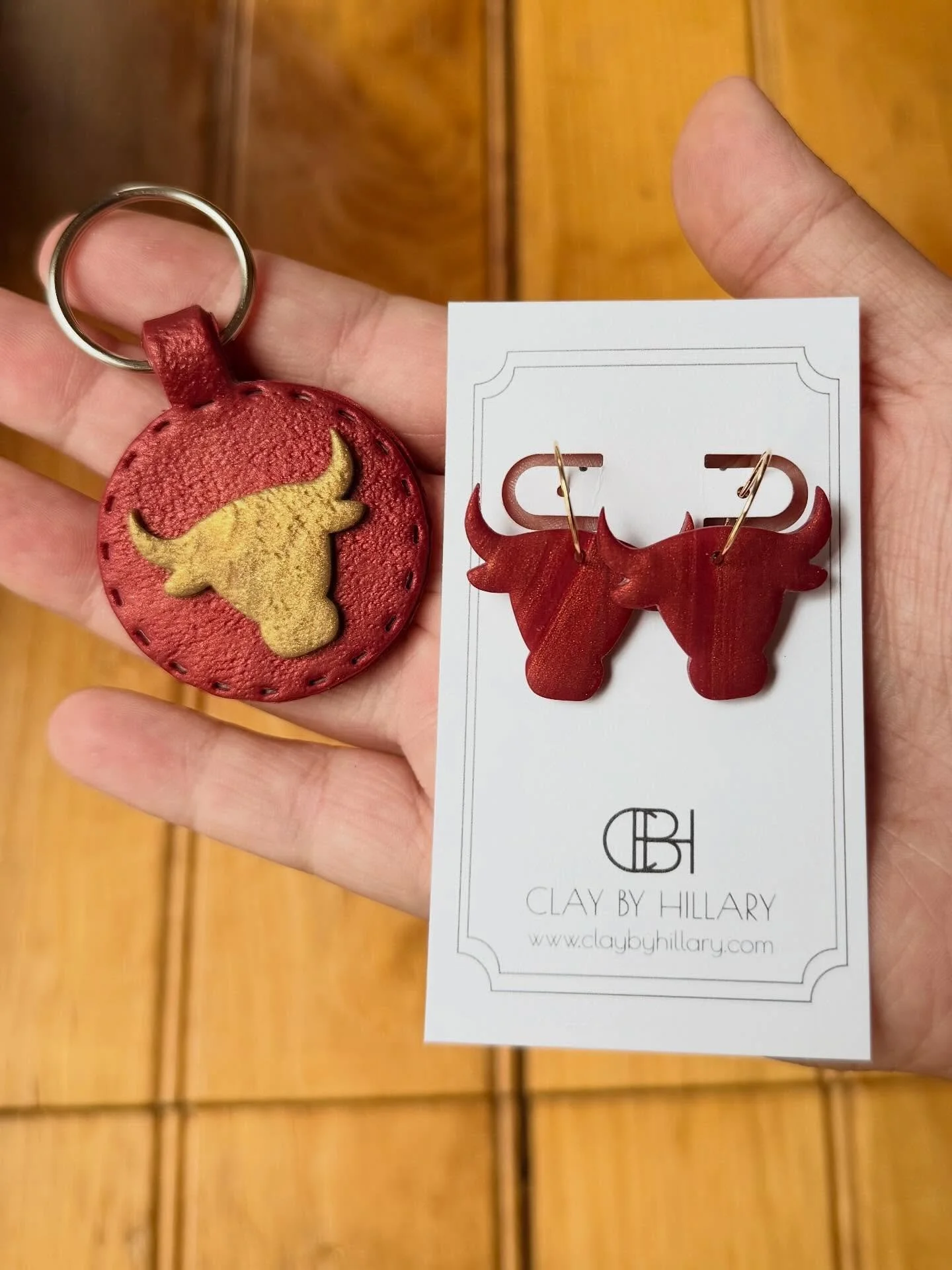 Where are my Hereford Bulls fans?? I&rsquo;ll be bringing some bulls inspired items with me THIS SUNDAY to the Sip &amp; Shop at @bullhousewinery . If you grab a raffle ticket, you may even score some bulls items inside! See you there! 🐂