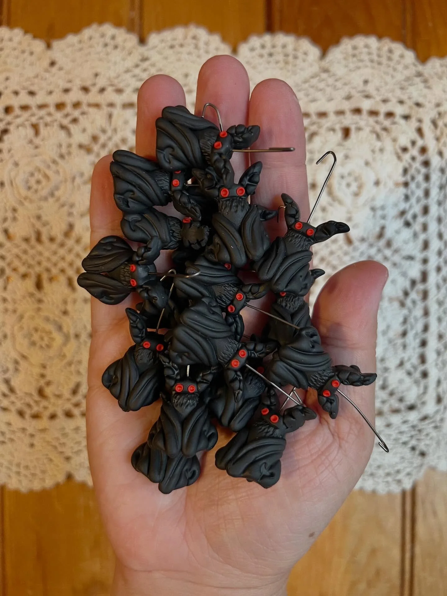 🔴_🔴
They are coming!
Keep an eye out at @musefrederick and at local markets this fall season for the man, the moth, the legend.