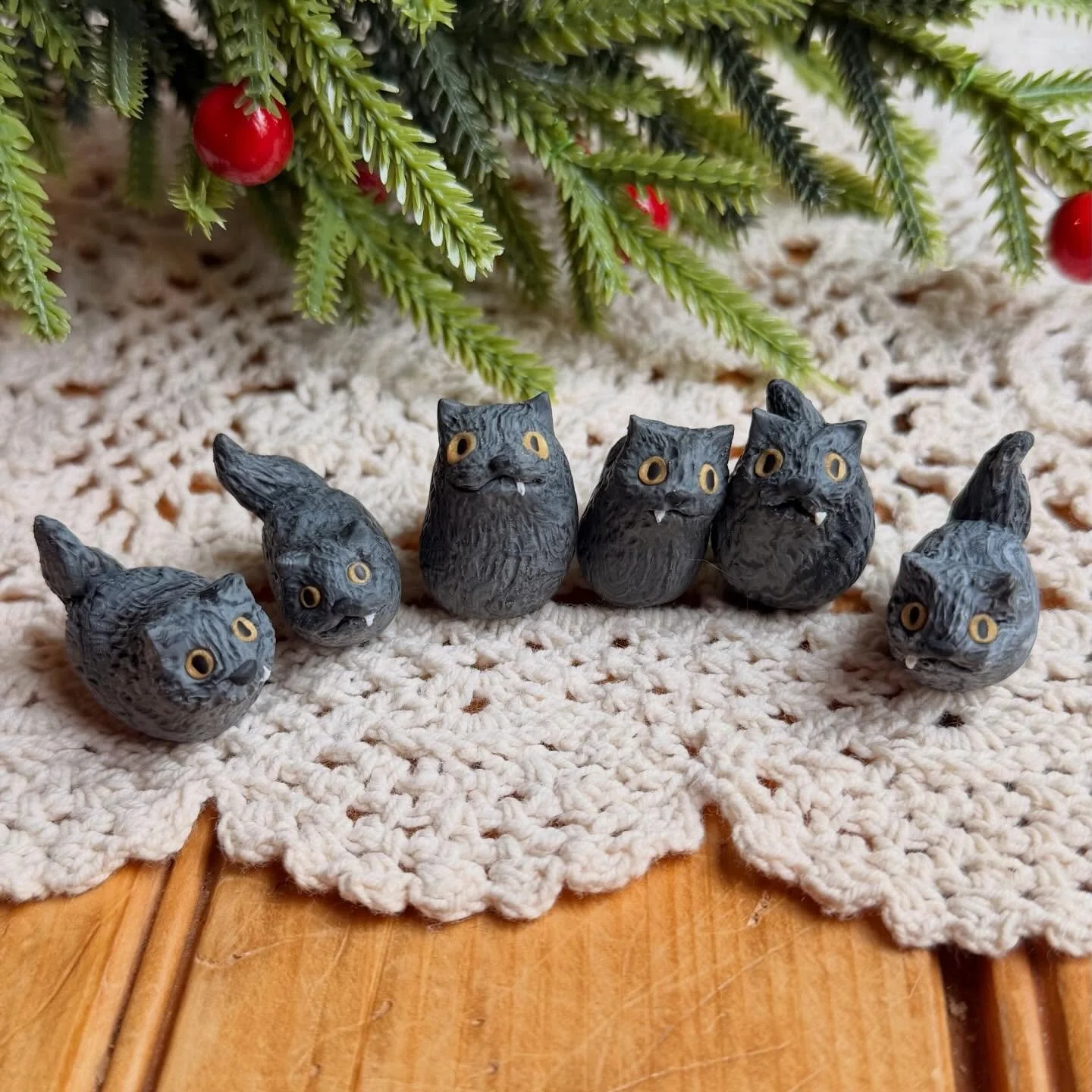 This fresh batch of tiny Yule Cats will be joining me THIS SUNDAY at the Holiday Market at the Mill! Come check out over 70 local vendors and grab some holiday gifts.