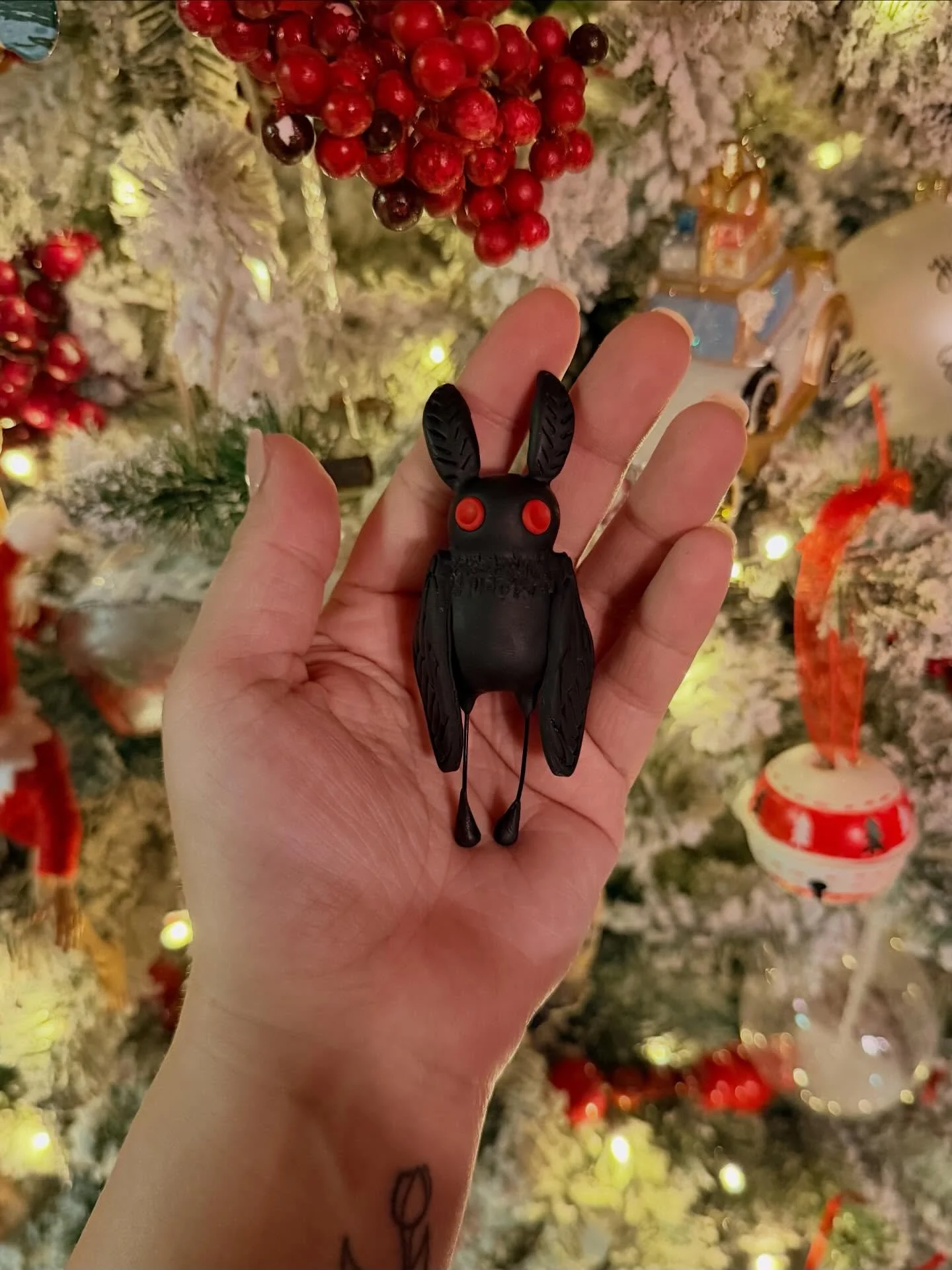 Something new is coming this year, and his name is Motthew. Stay tuned for more details and variations! 🔴_🔴