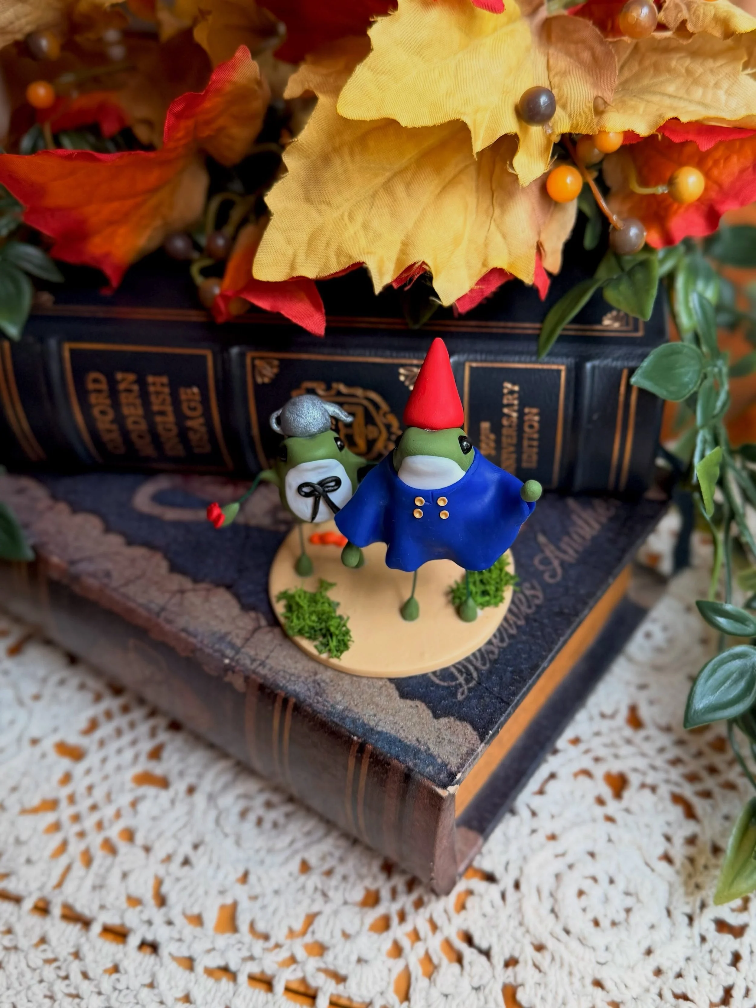 A special Over the Garden Wall piece coming with me tonight to @mythmakerssociety Tavern Night at @rhousebaltimore 🧡 The fun starts at 5 and I don&rsquo;t think this piece will stick around long after that!