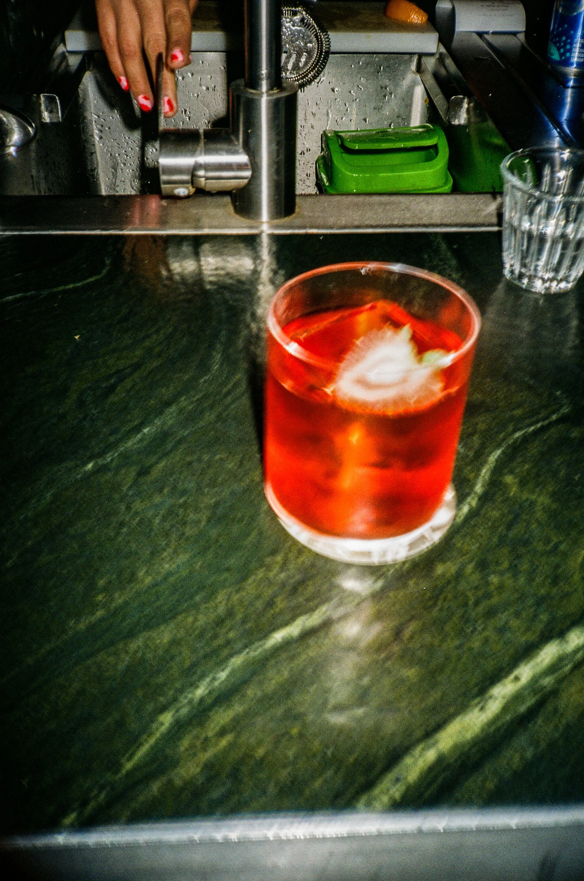 Bar Mauro sexy strawberry Negroni