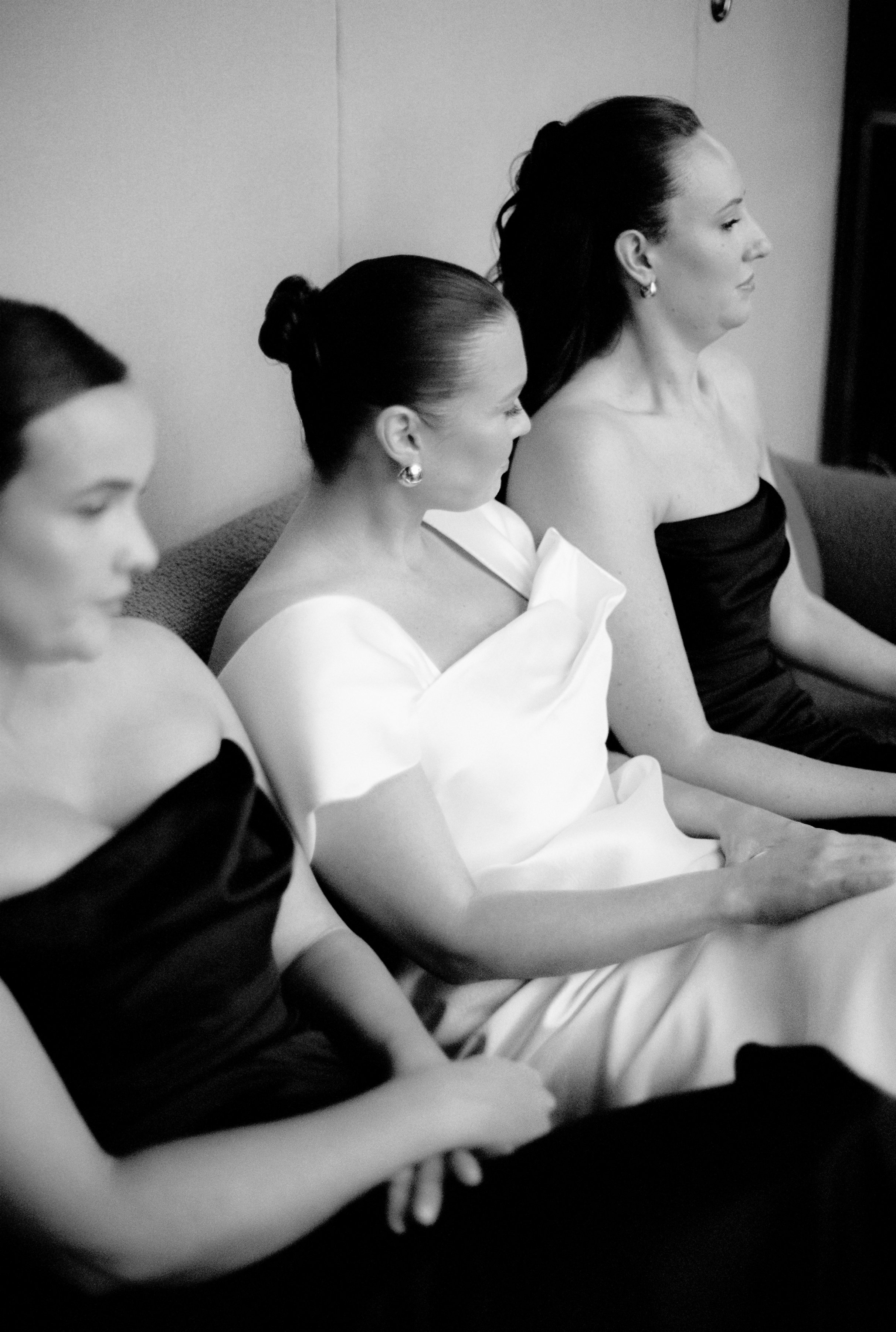 GETTING READY - BELLA + TRIS-092.jpg