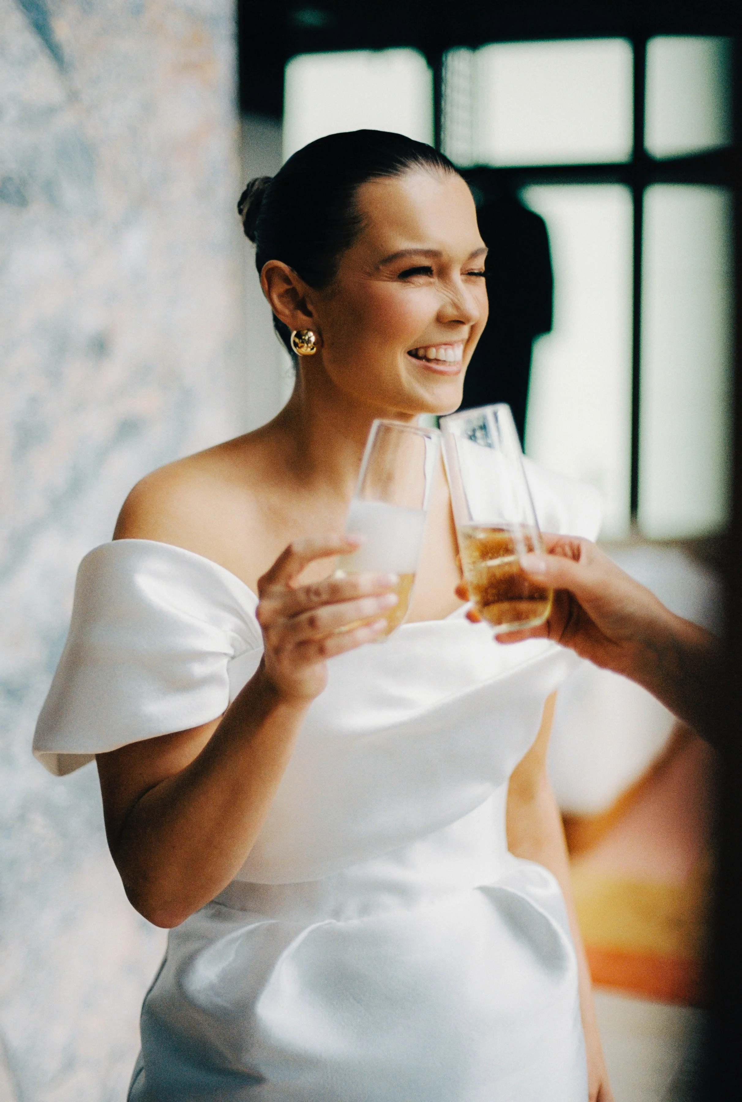 GETTING READY - BELLA + TRIS-091.jpg