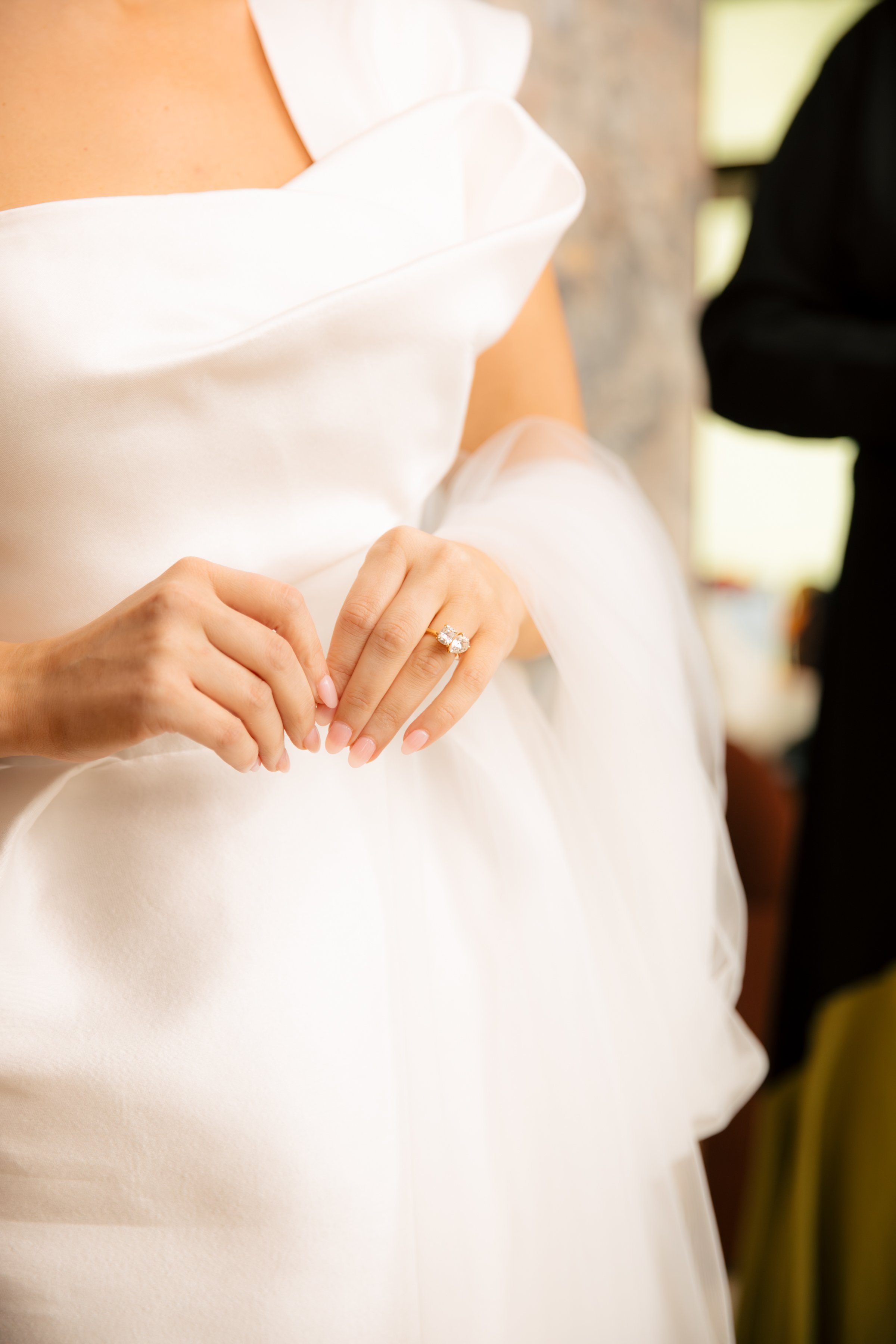 GETTING READY - BELLA + TRIS-168.jpg