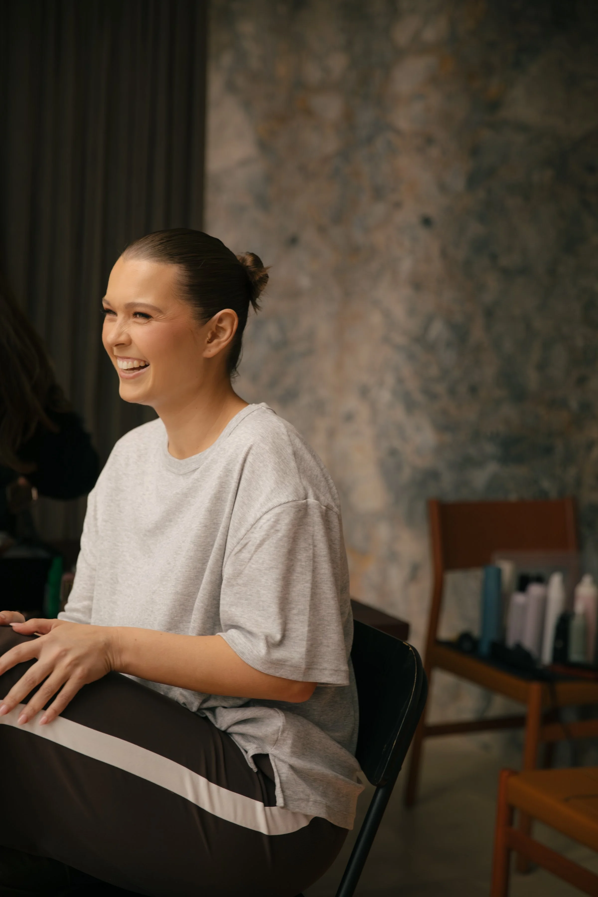 GETTING READY - BELLA + TRIS-005.jpg