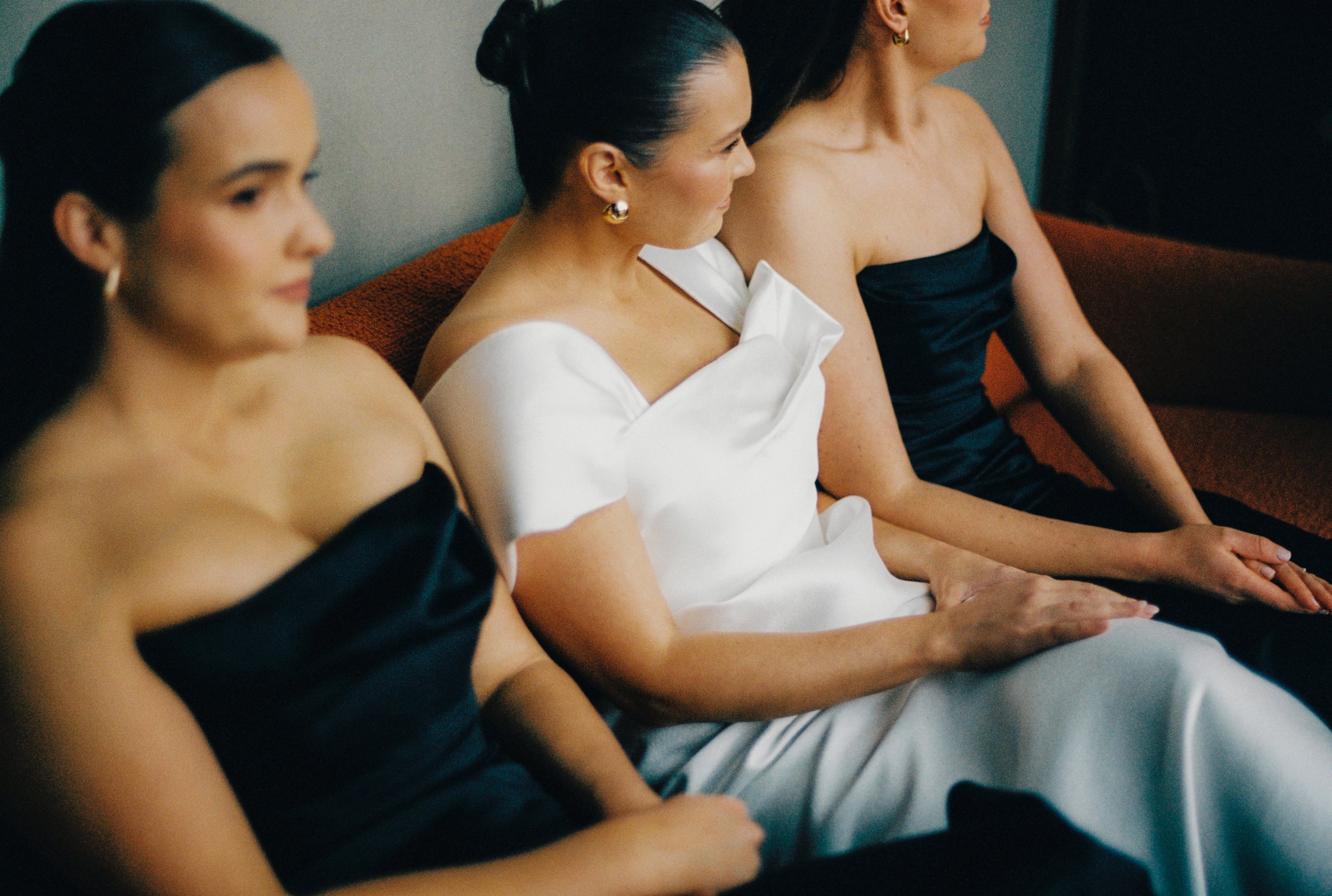 GETTING READY - BELLA + TRIS-093.jpg