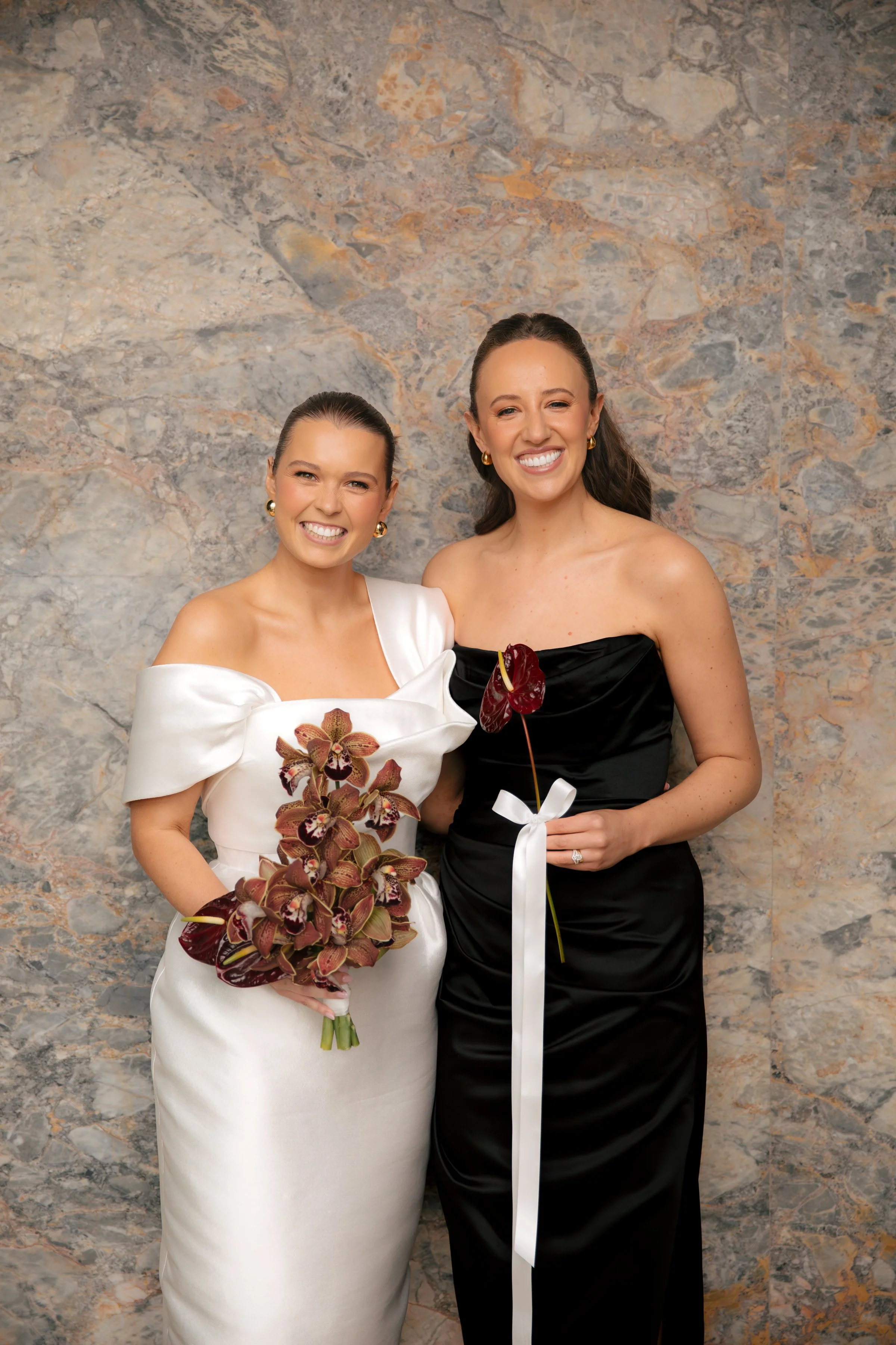 GETTING READY - BELLA + TRIS-196.jpg