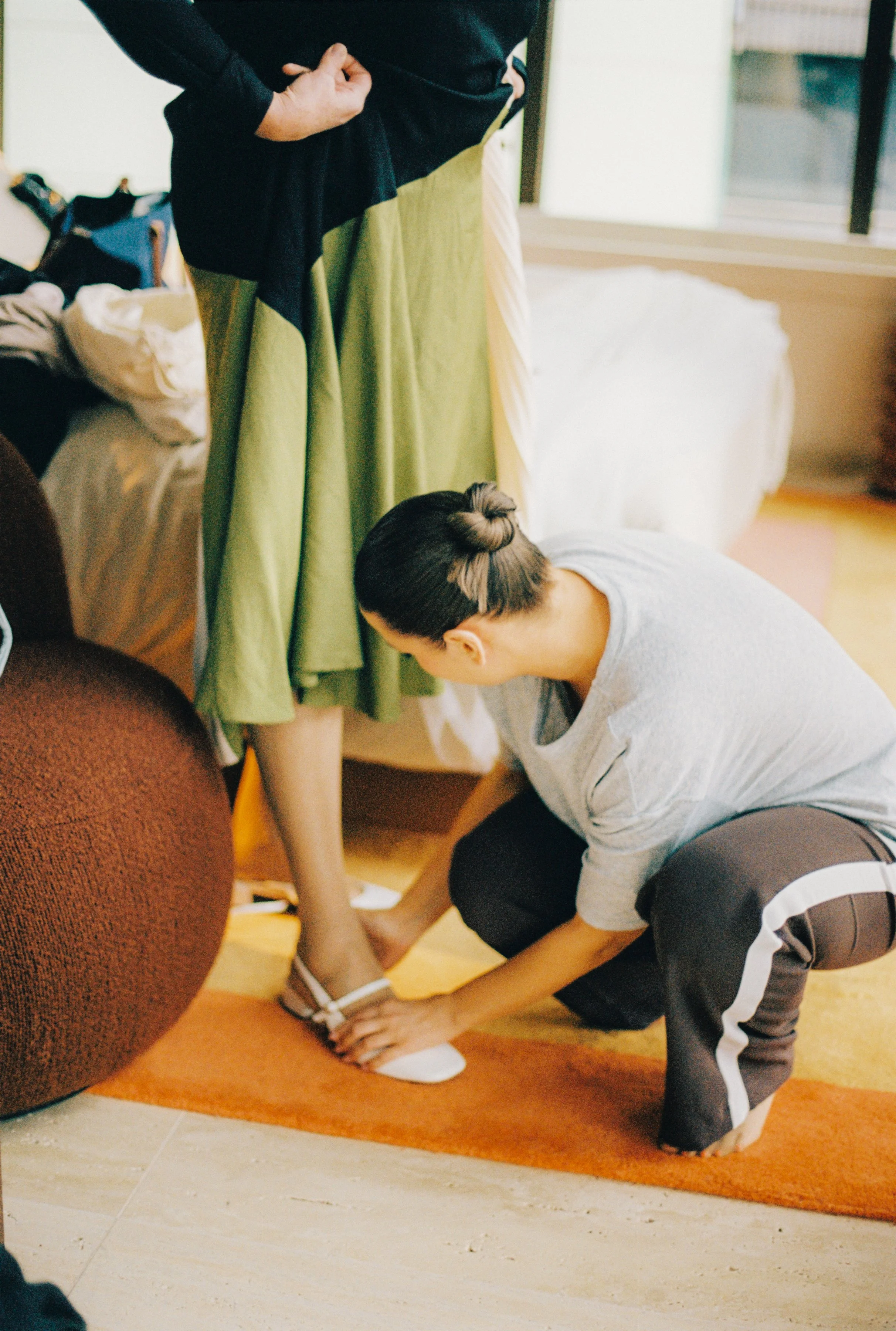 GETTING READY - BELLA + TRIS-022.jpg