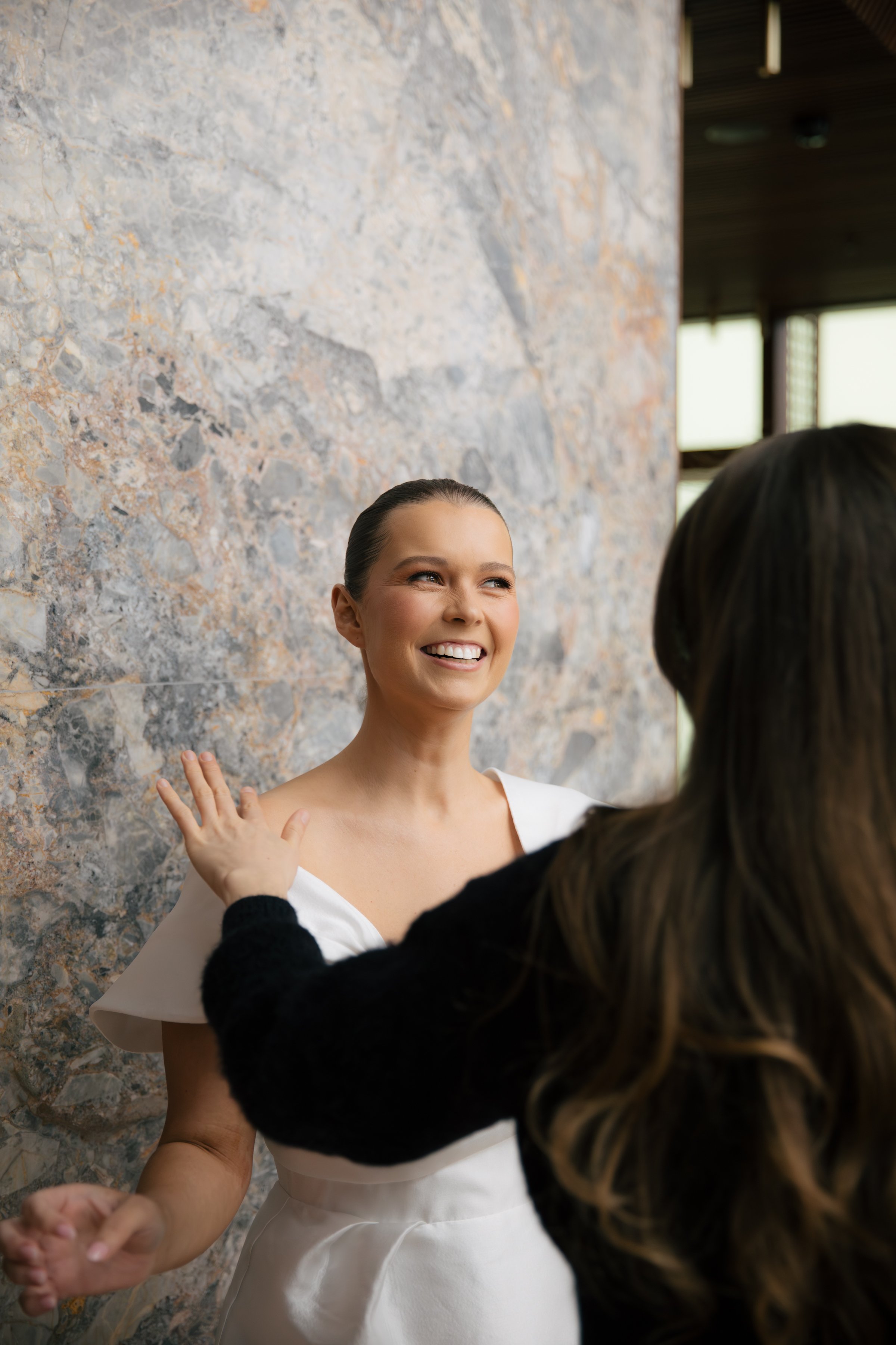 GETTING READY - BELLA + TRIS-065.jpg