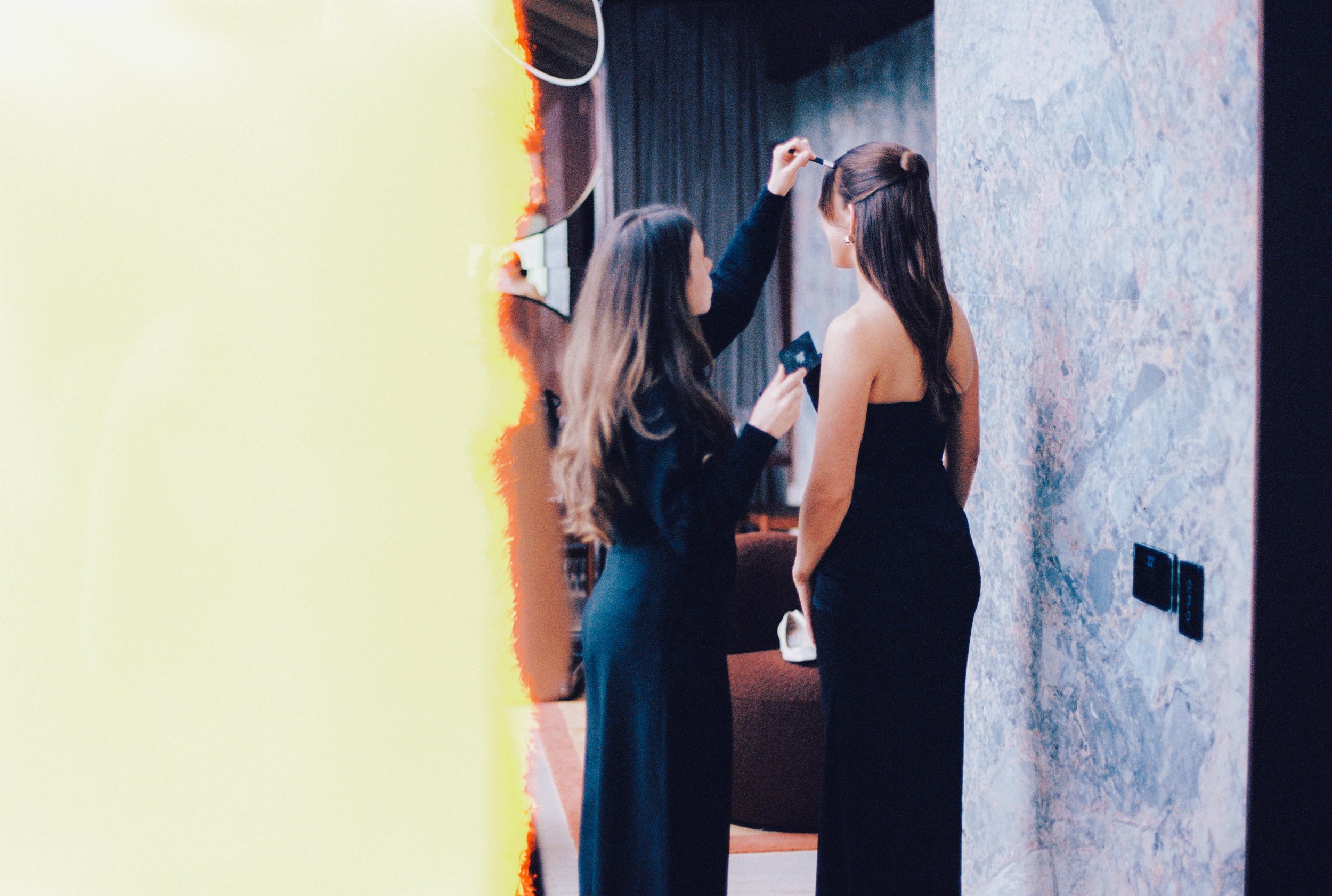 GETTING READY - BELLA + TRIS-149.jpg