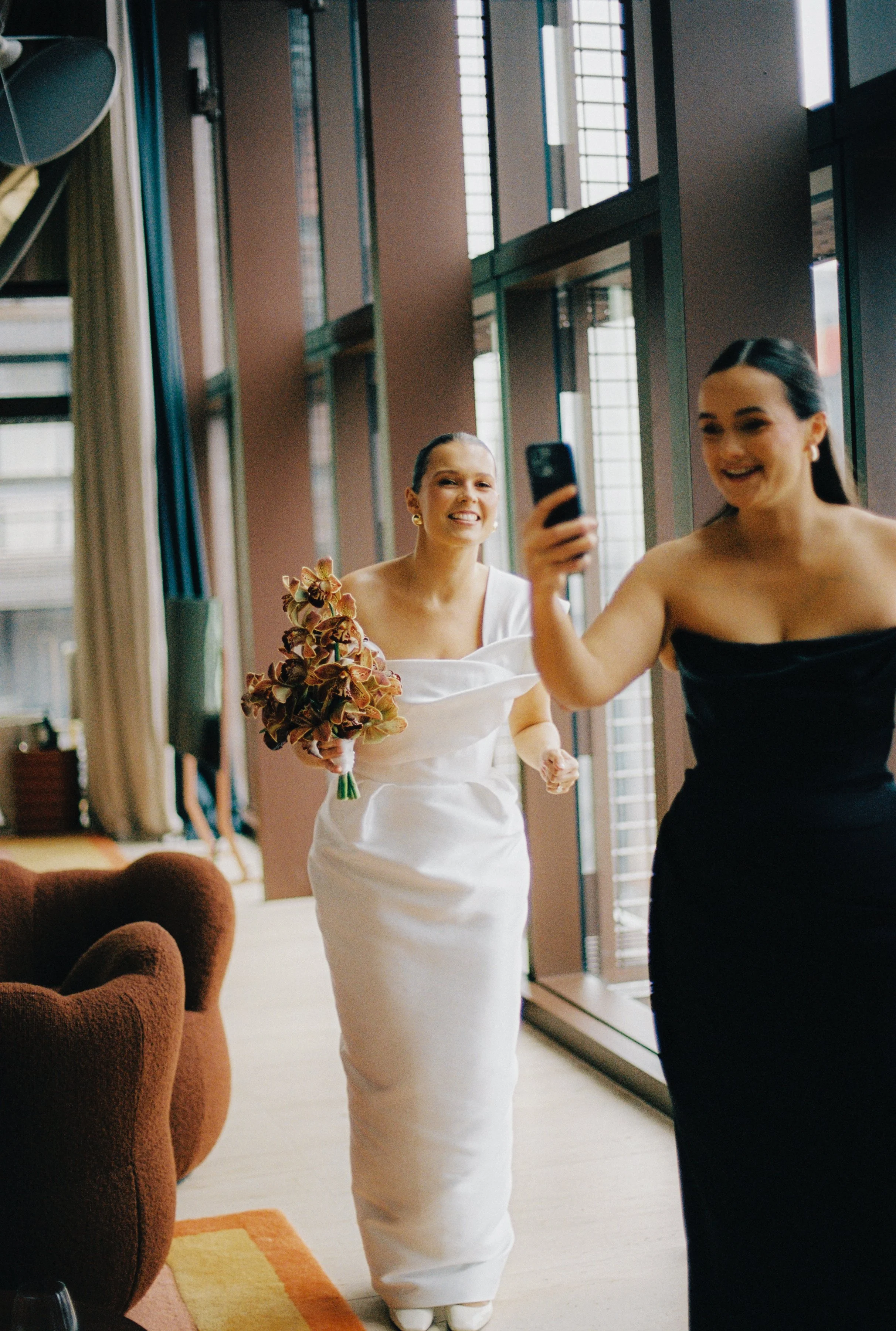 GETTING READY - BELLA + TRIS-146.jpg