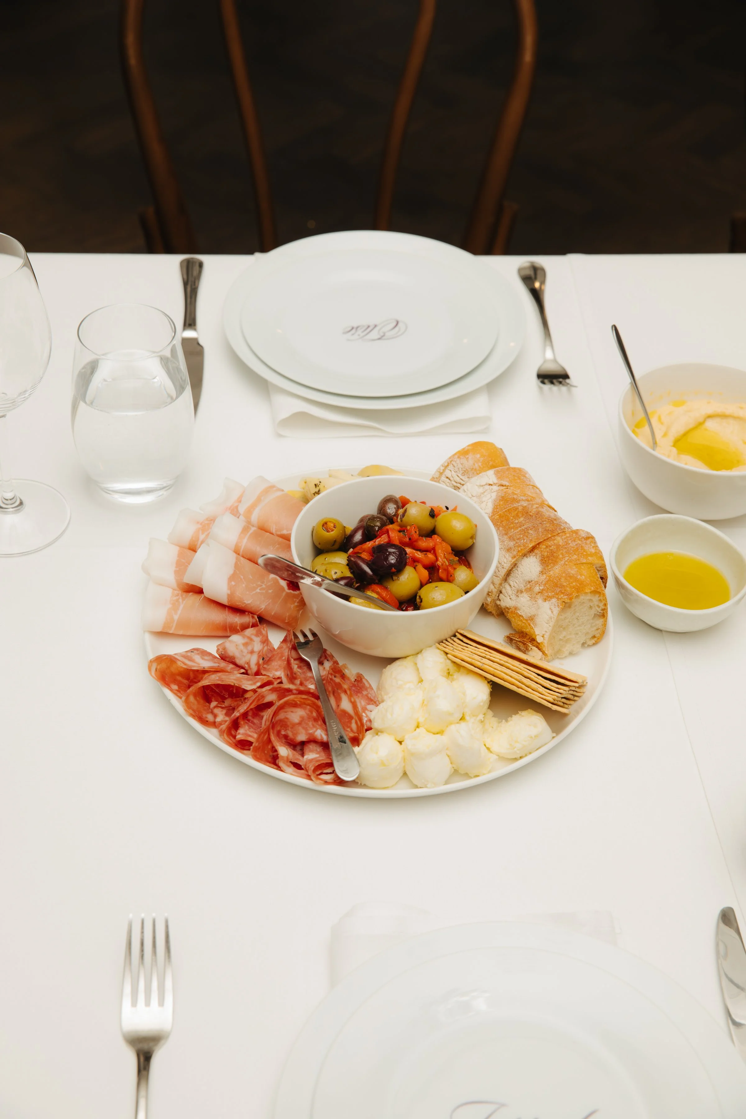 RECEPTION - BELLA + TRIS-022.jpg