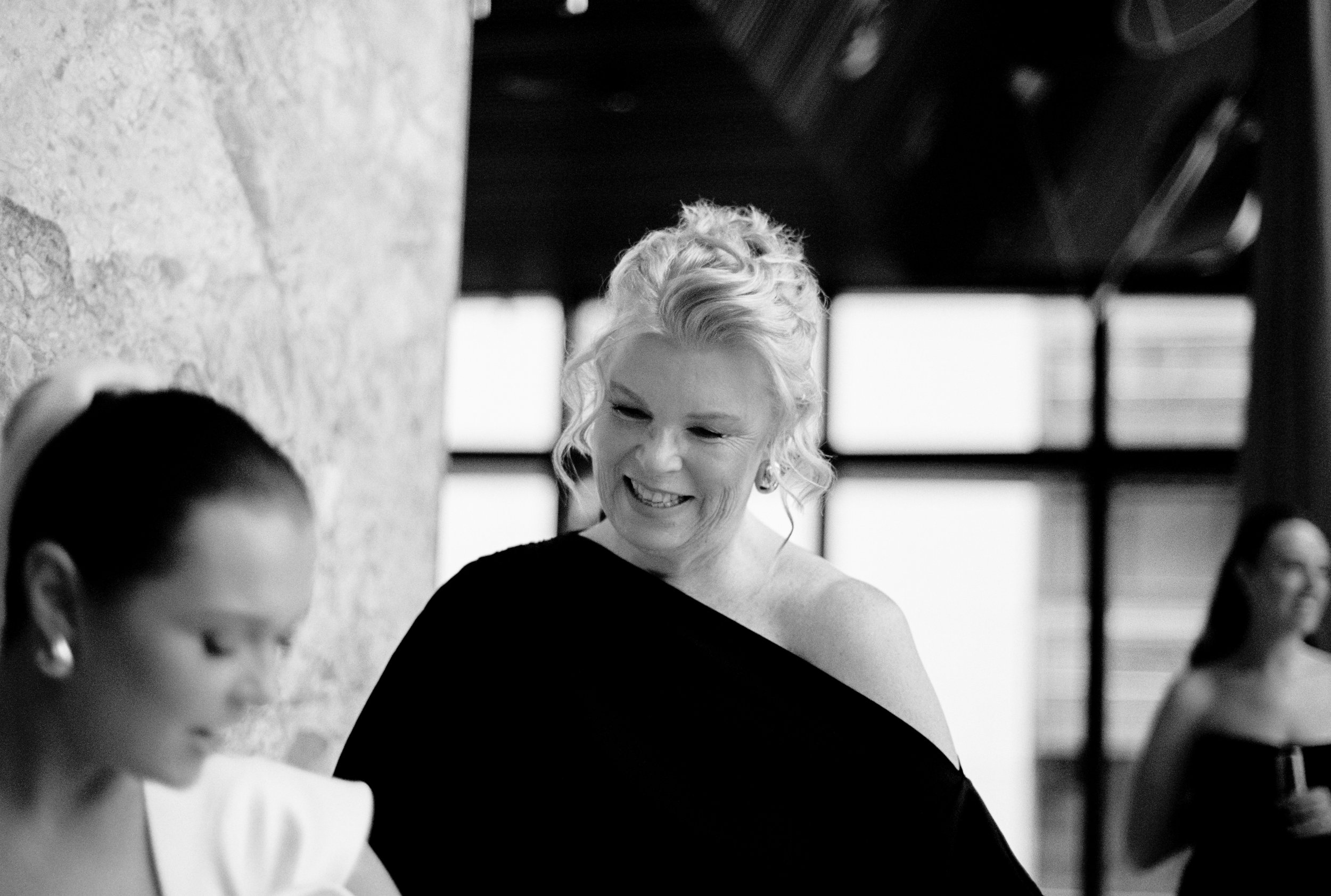 GETTING READY - BELLA + TRIS-159.jpg