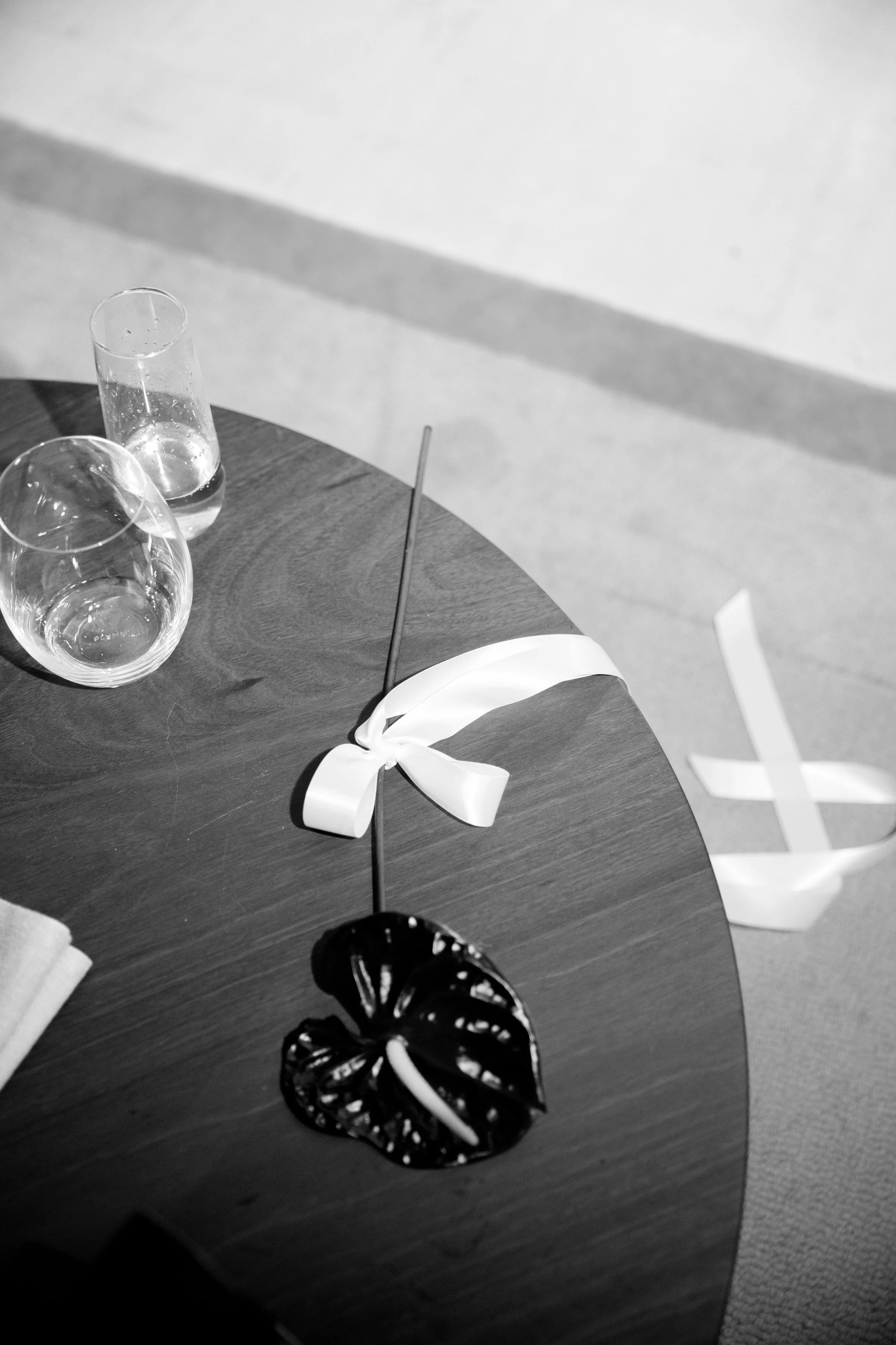 GETTING READY - BELLA + TRIS-176.jpg