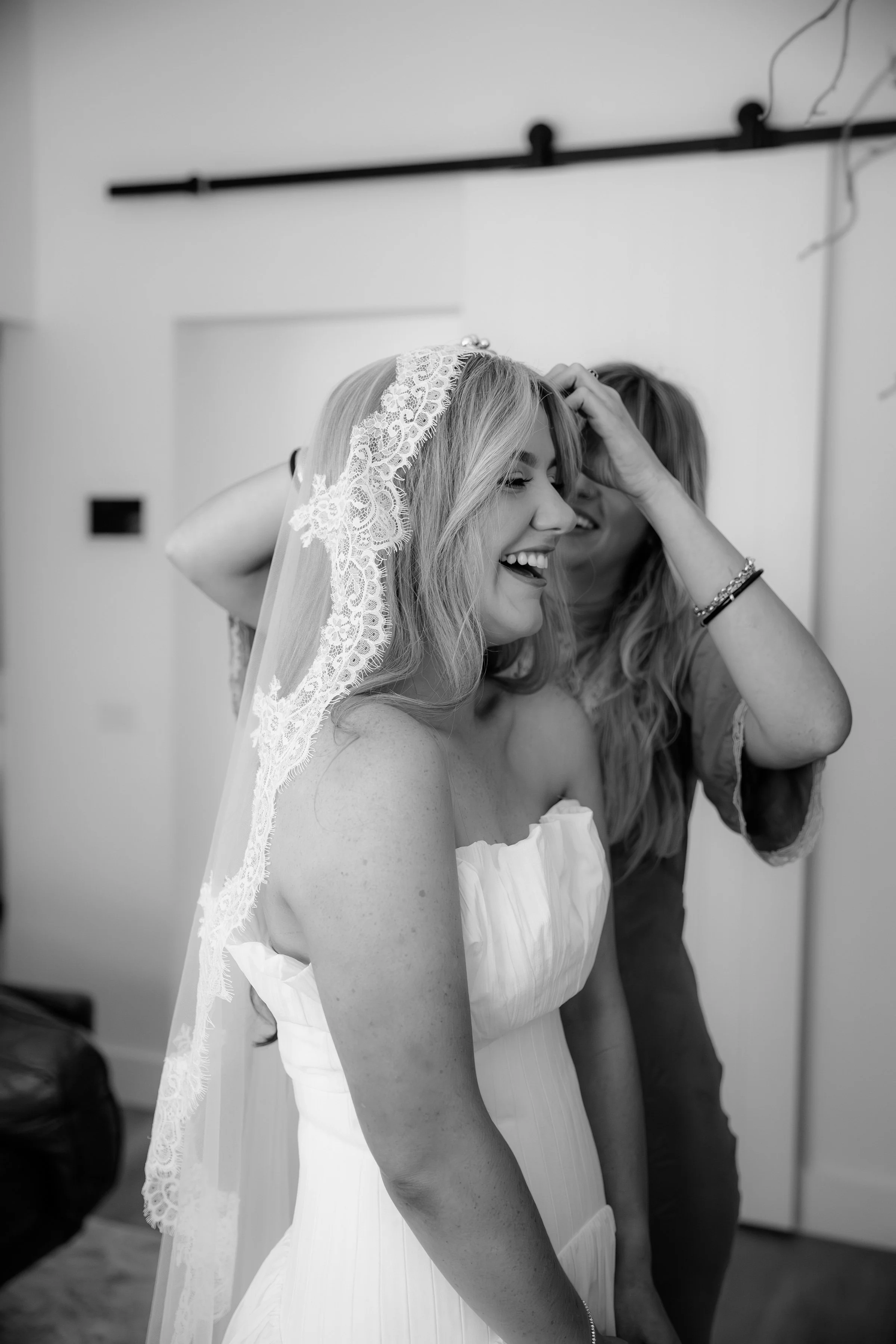 EMMAMATT - GETTING READY-054.jpg