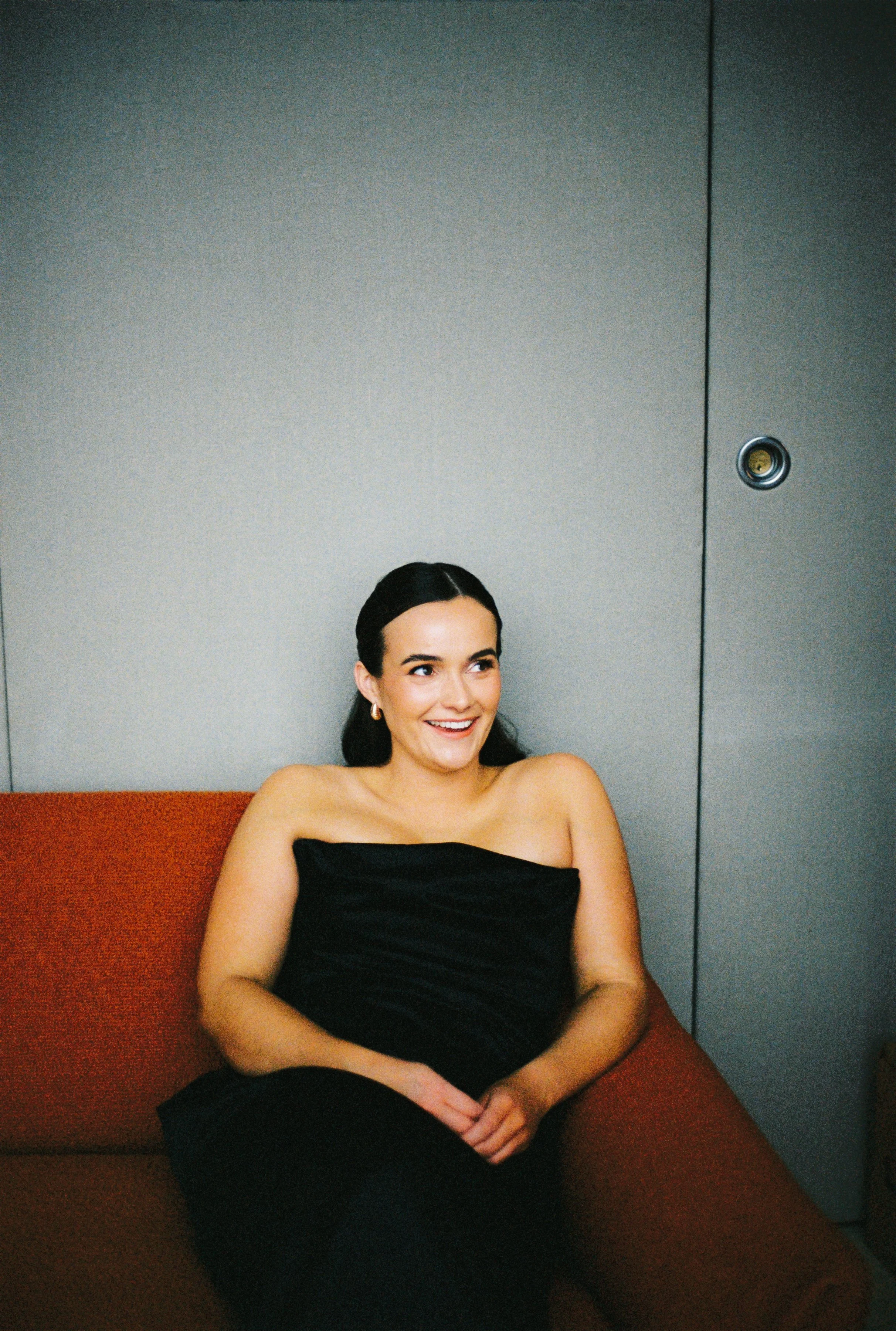 GETTING READY - BELLA + TRIS-025.jpg