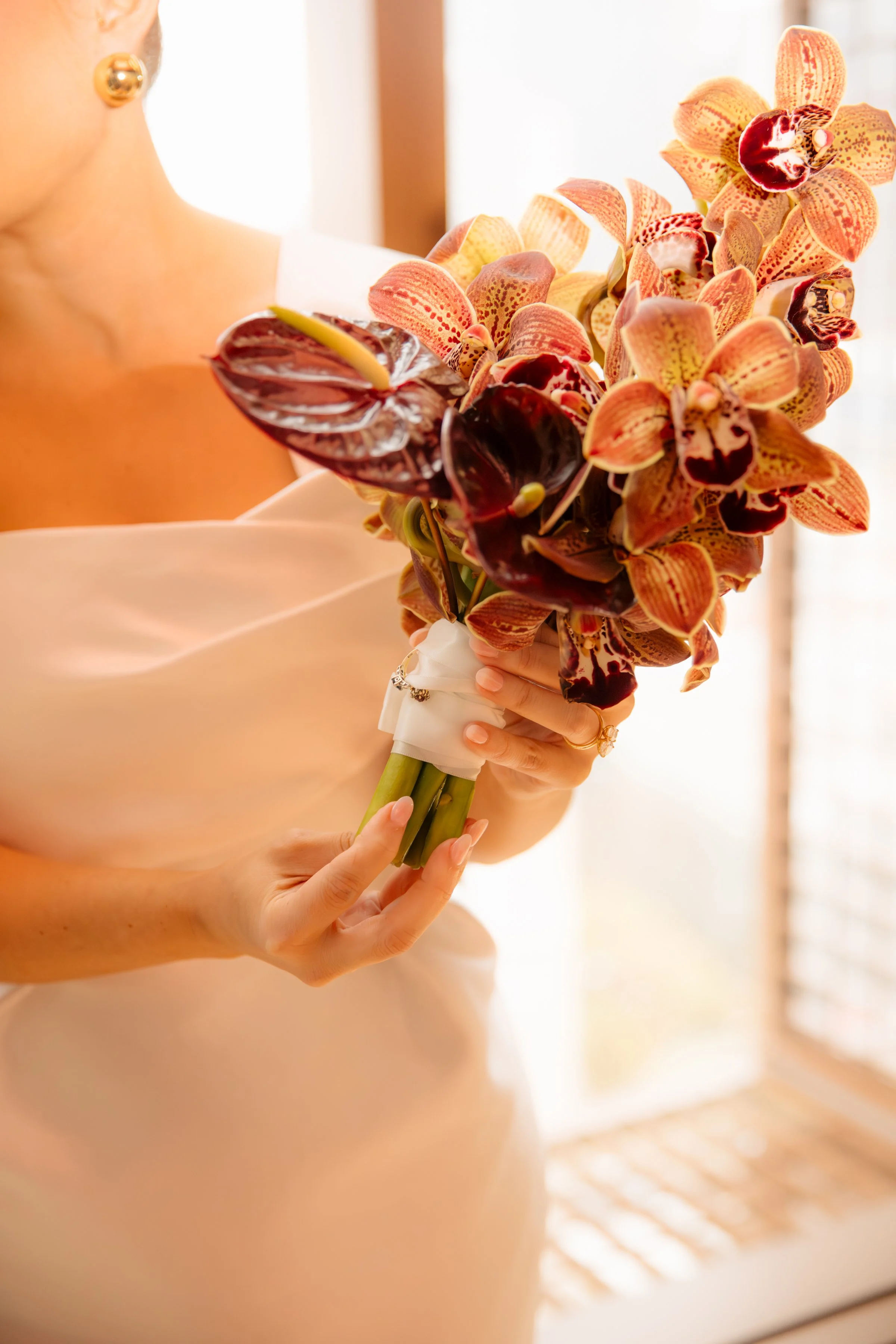 GETTING READY - BELLA + TRIS-170.jpg