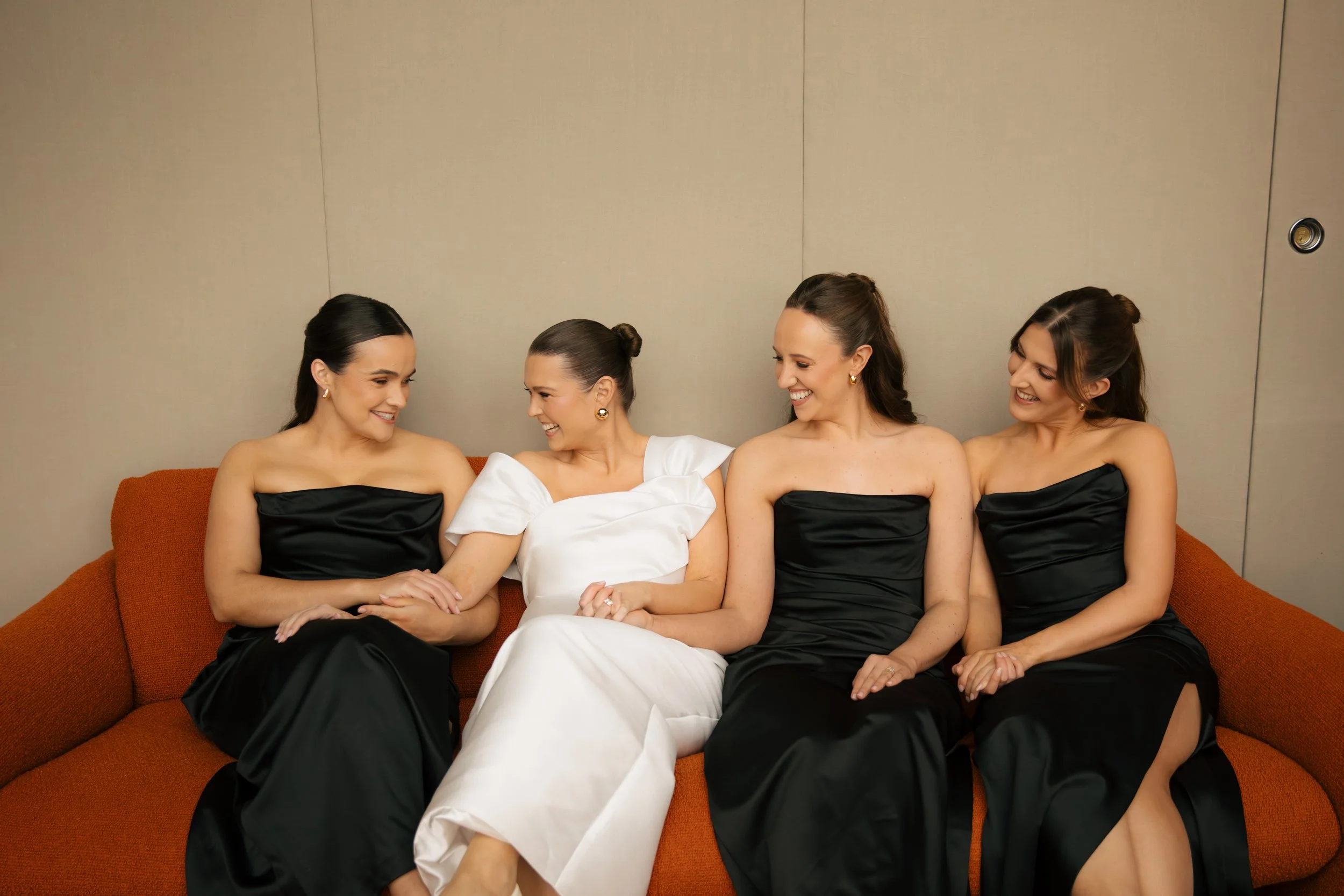 GETTING READY - BELLA + TRIS-099.jpg