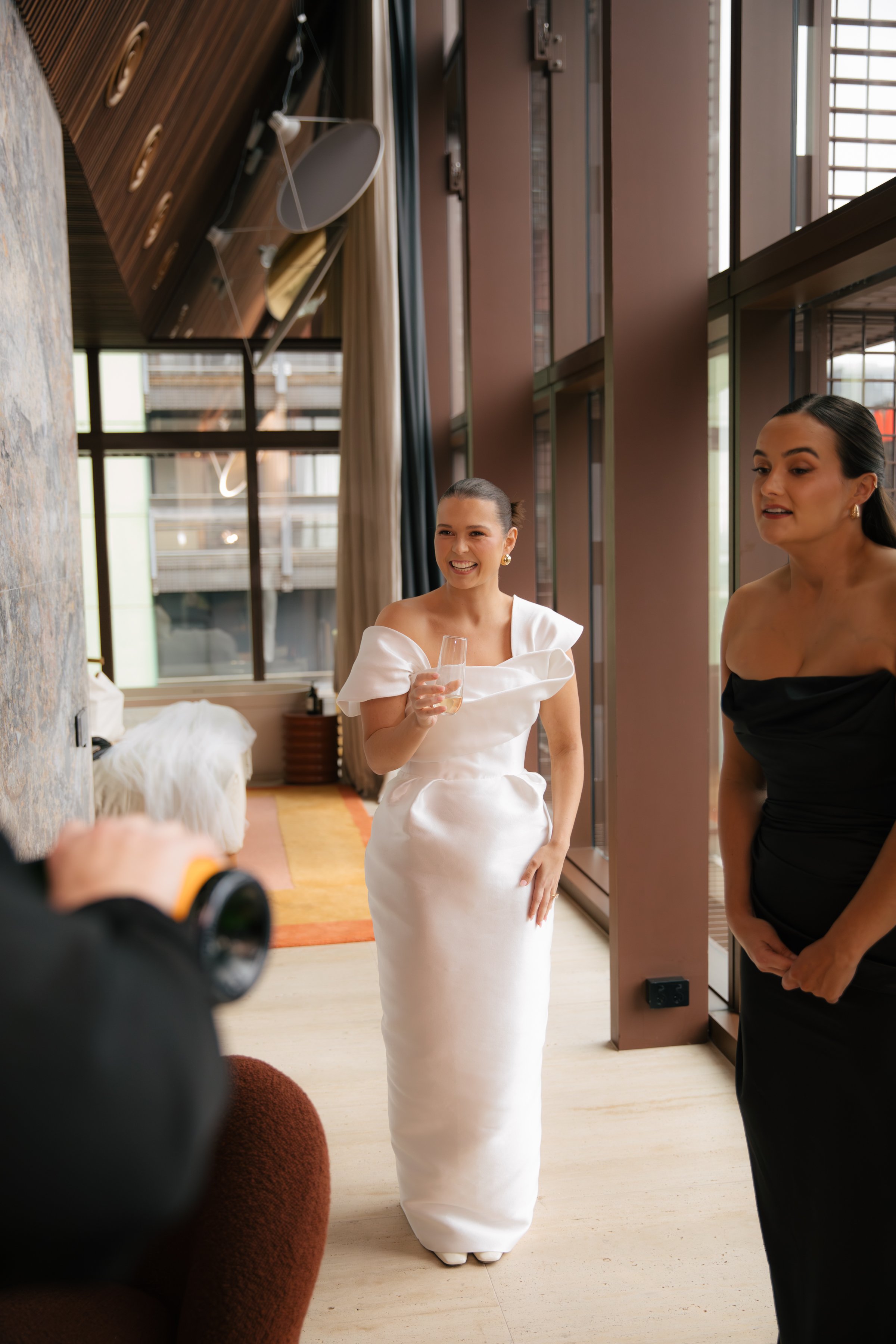 GETTING READY - BELLA + TRIS-114.jpg