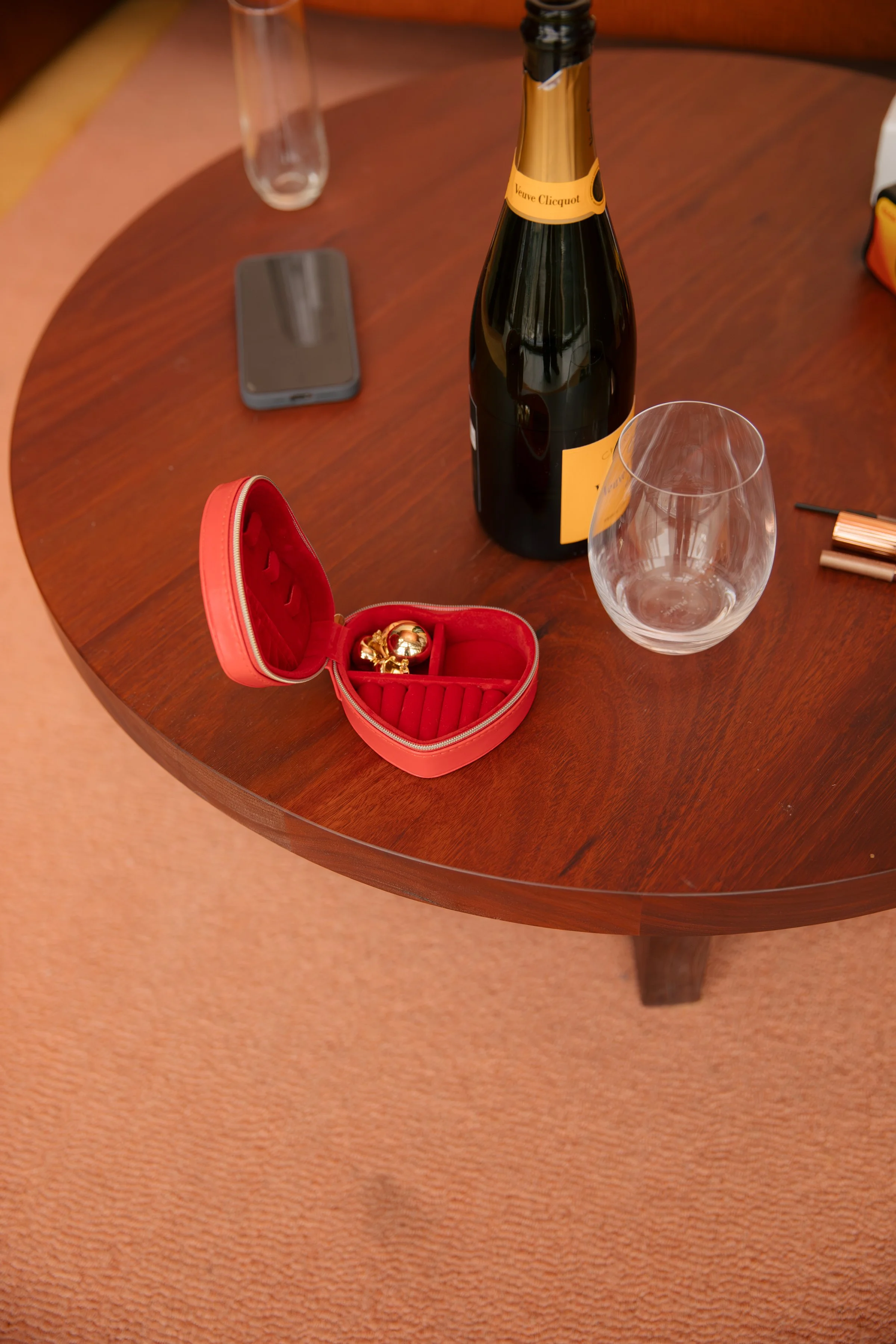 GETTING READY - BELLA + TRIS-042.jpg