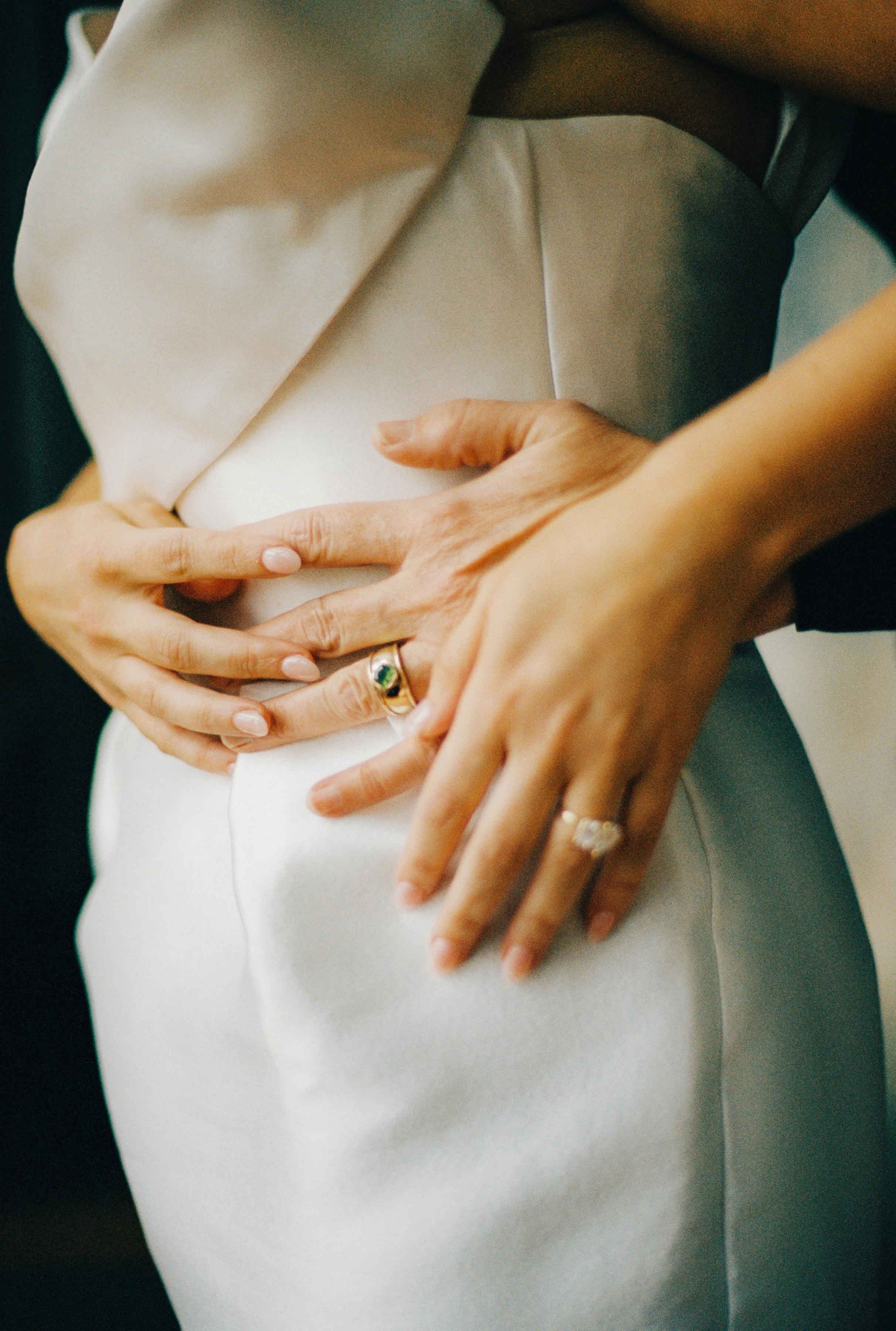 GETTING READY - BELLA + TRIS-126.jpg