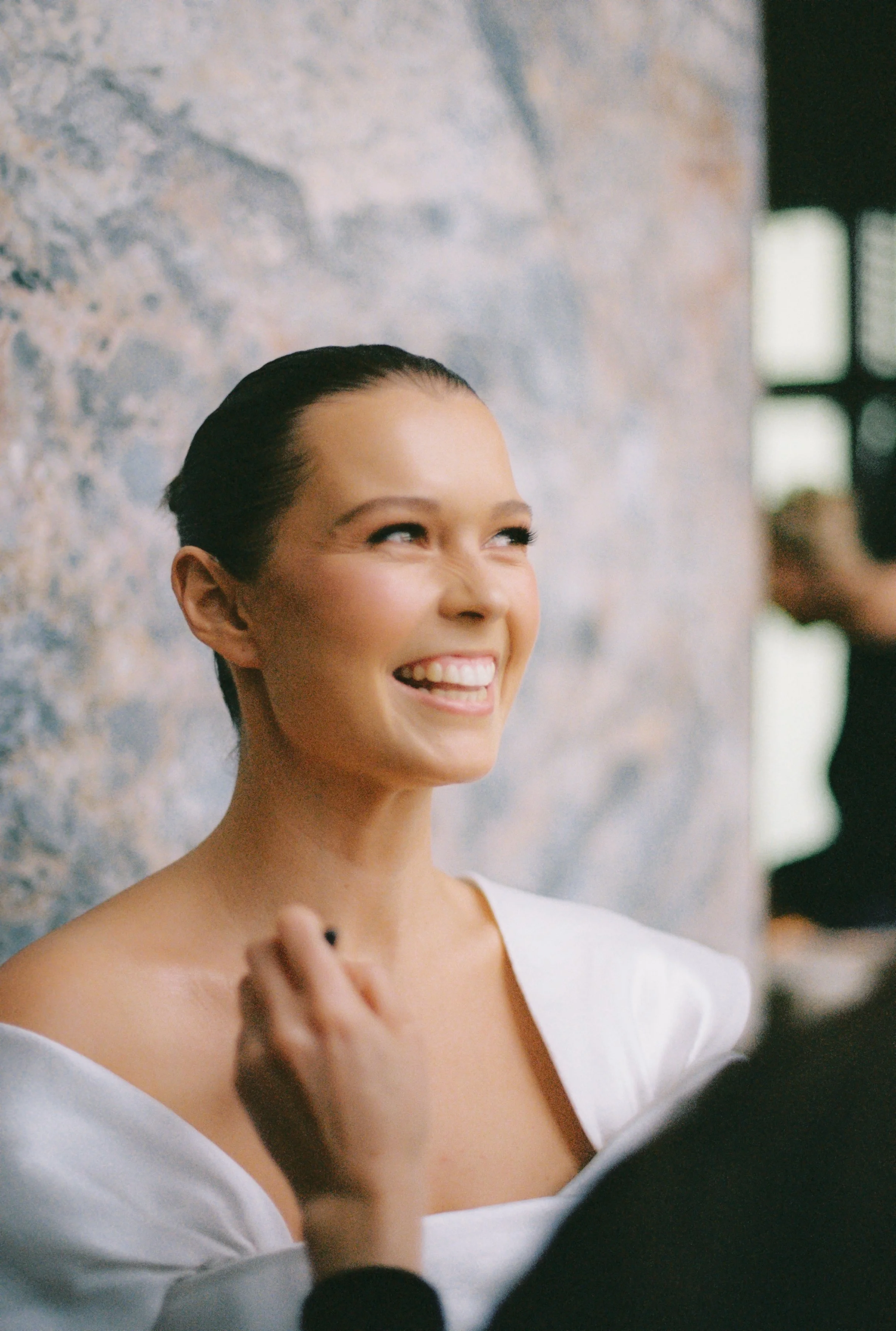 GETTING READY - BELLA + TRIS-152.jpg