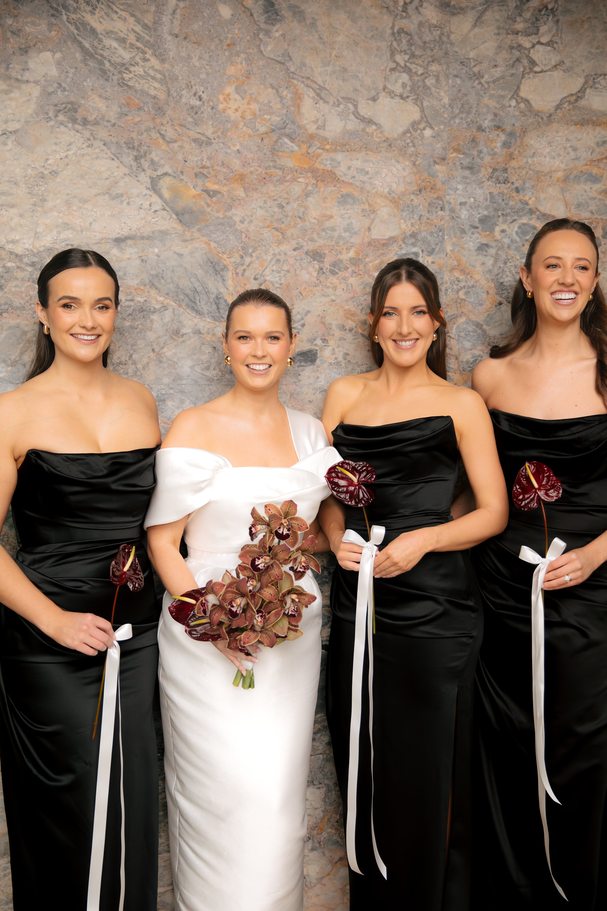 GETTING READY - BELLA + TRIS-187.jpg