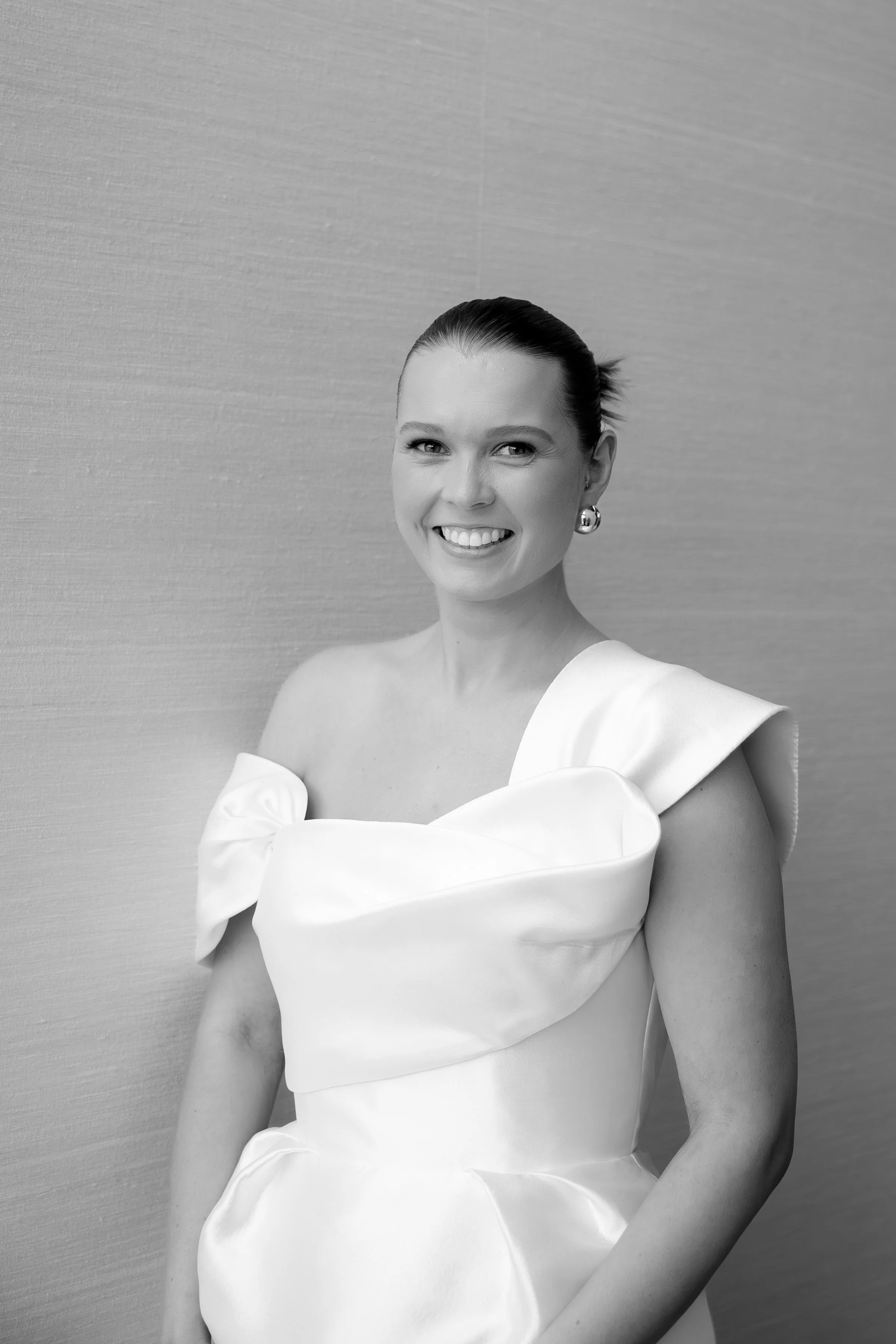 GETTING READY - BELLA + TRIS-241.jpg