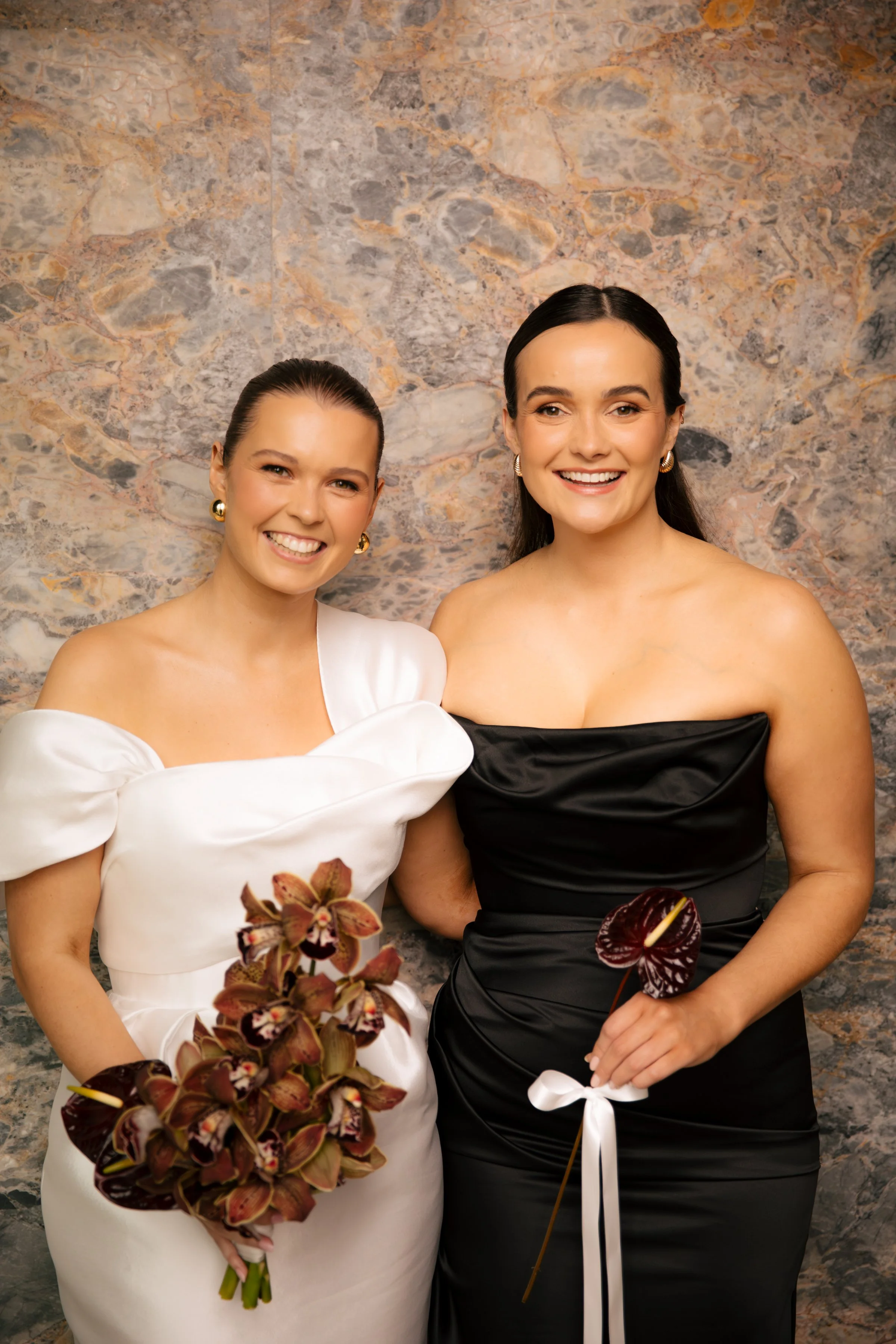 GETTING READY - BELLA + TRIS-179.jpg