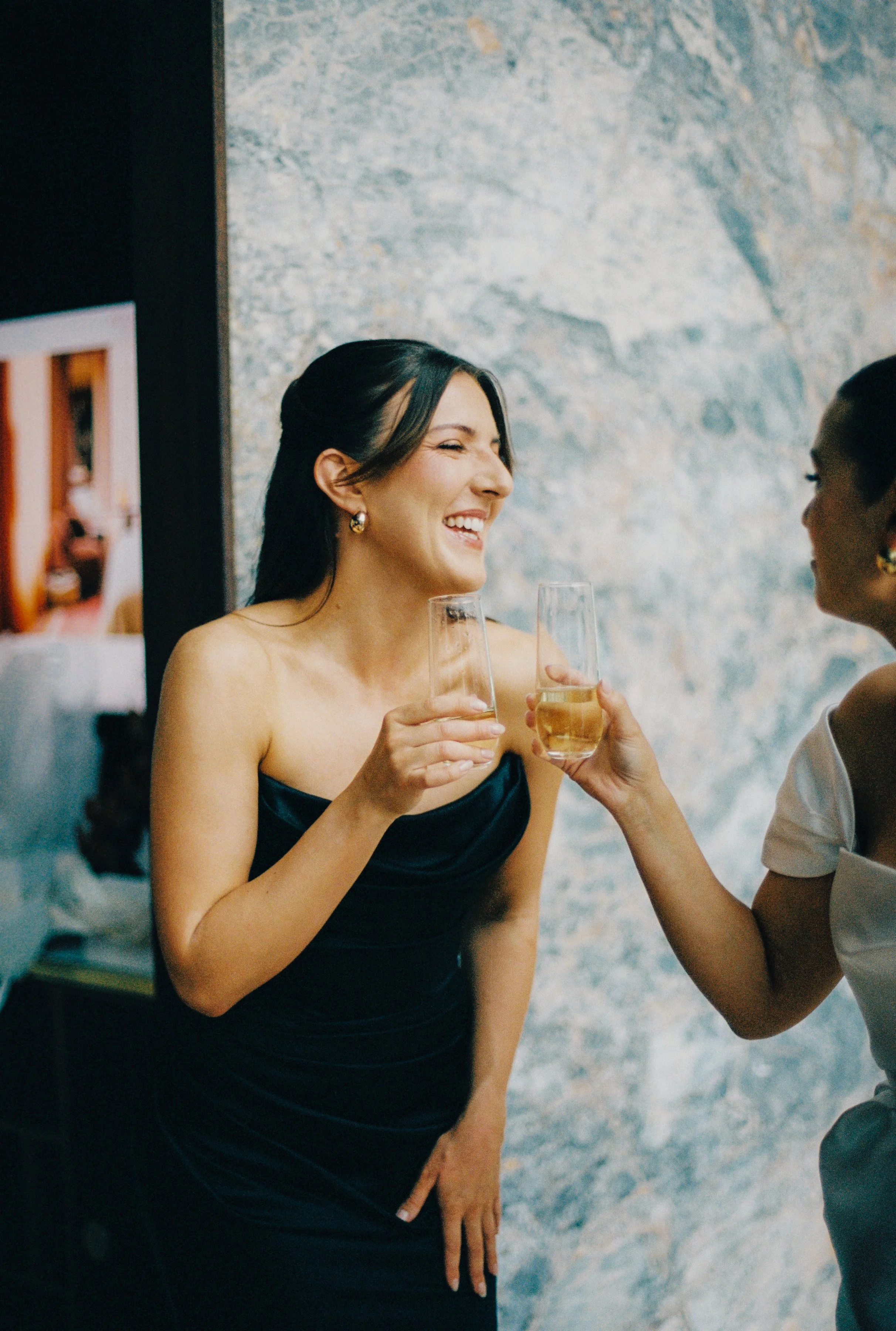 GETTING READY - BELLA + TRIS-203.jpg