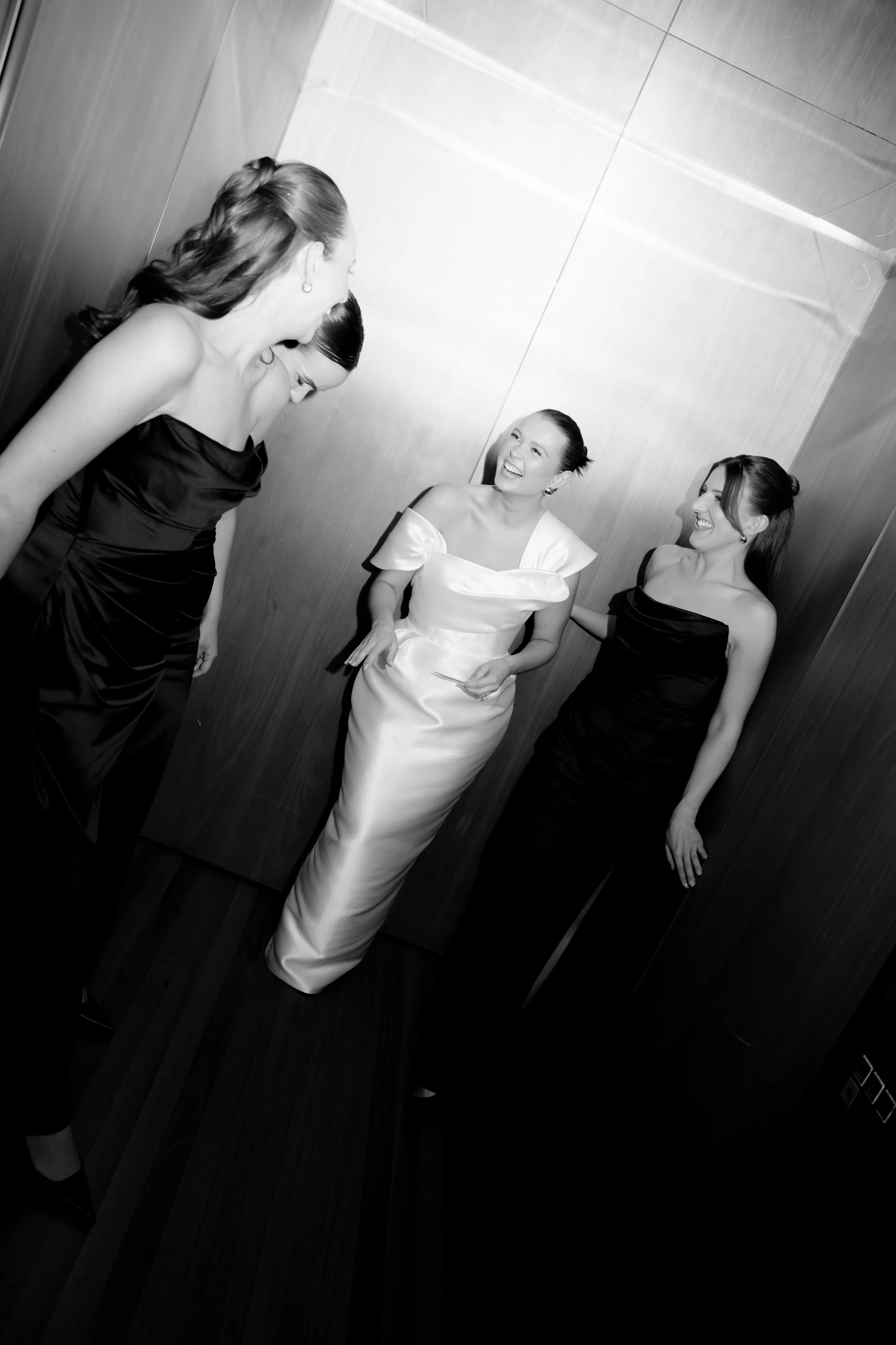 GETTING READY - BELLA + TRIS-218.jpg