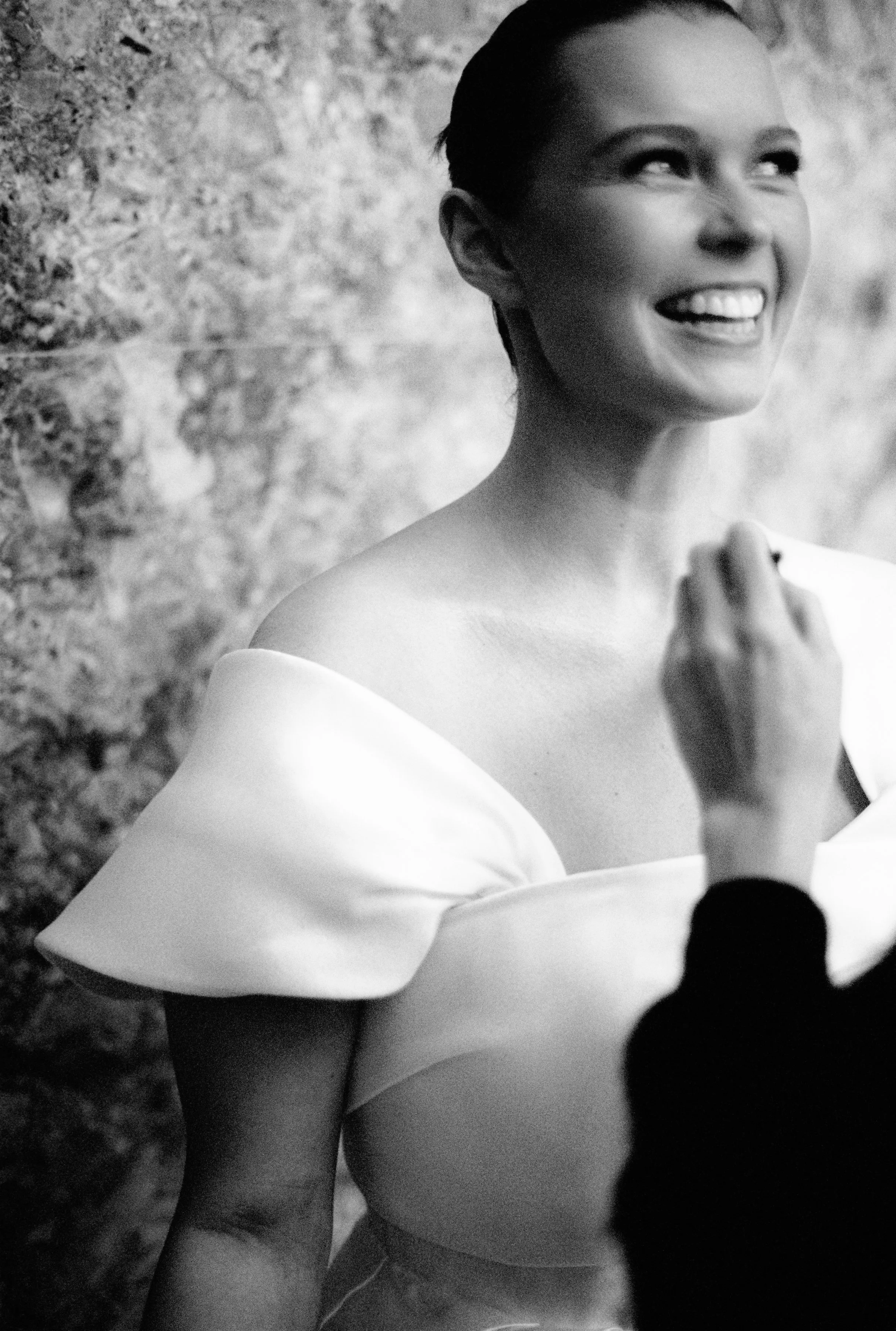 GETTING READY - BELLA + TRIS-153.jpg