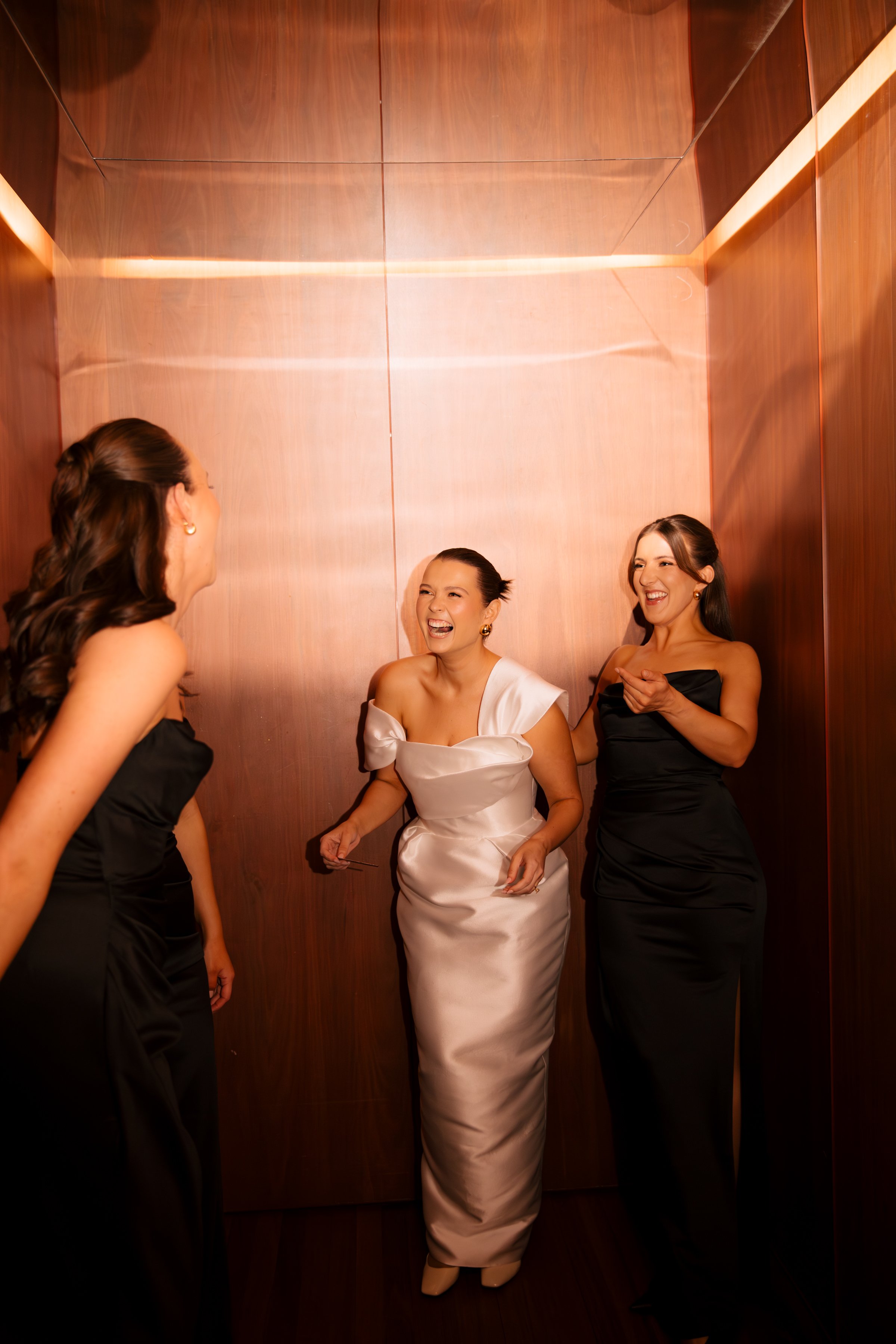 GETTING READY - BELLA + TRIS-215.jpg