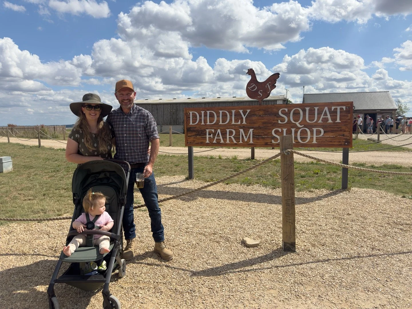 Had to be done! 🚜

A few days in the Cotswolds and we had a stop at the famous Diddly Squat Farm shop! @diddlysquat.farmshop 

The place has become a pilgrimage  for people, it was fun to see how busy it was! You can say what you want about Jeremy C
