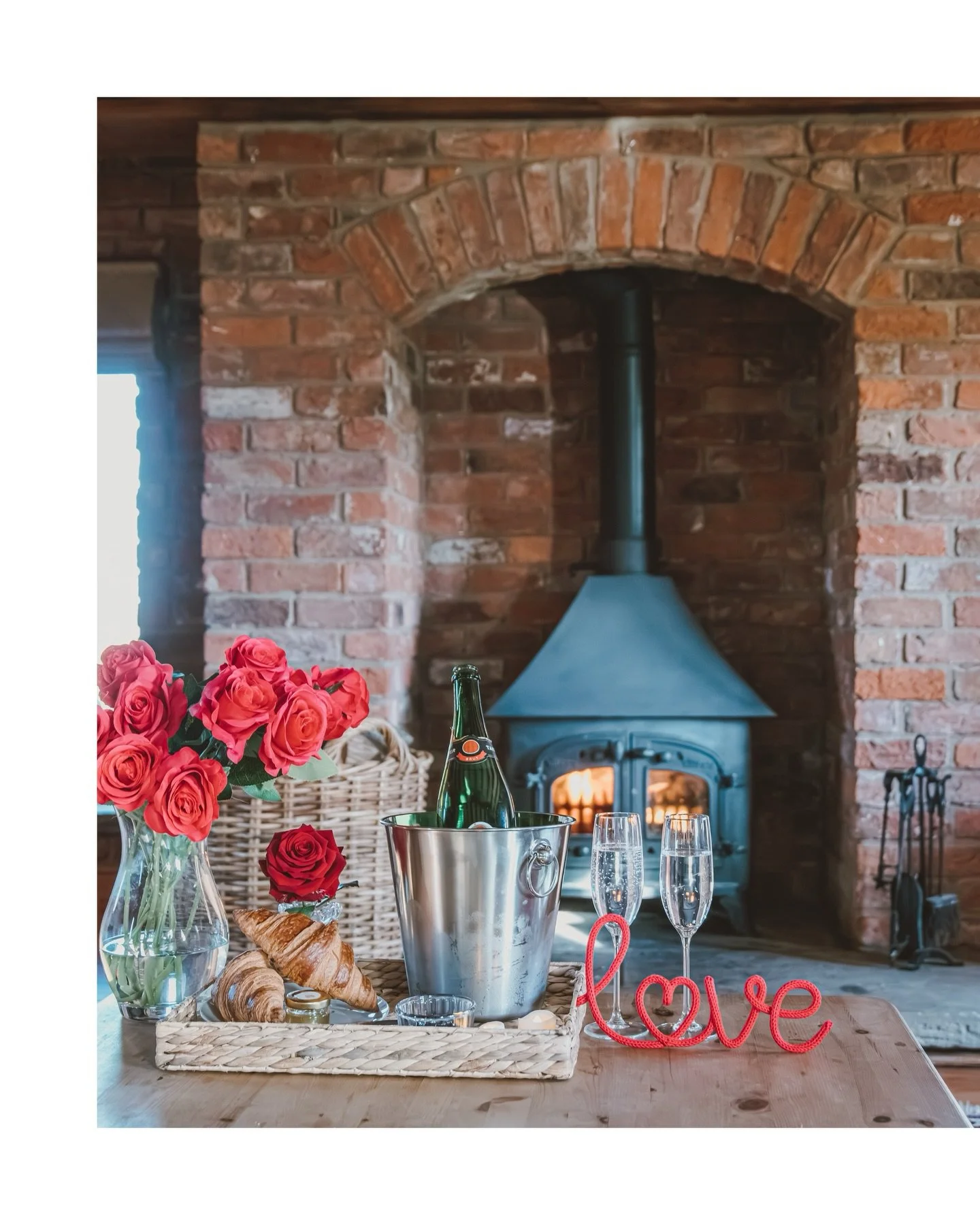 ❤️ A few 📸 from our Valentine&rsquo;s shoot❤️

Who fancies cozying up here for a few days away? 🔥 🏡 💕

Prosecco, relax, unwind or adventure. 

JB Farming &amp; Country Stays 🚜🌳🐾💕

#staycation #barnconversion #holidaycottage #holidaylet #cozyc