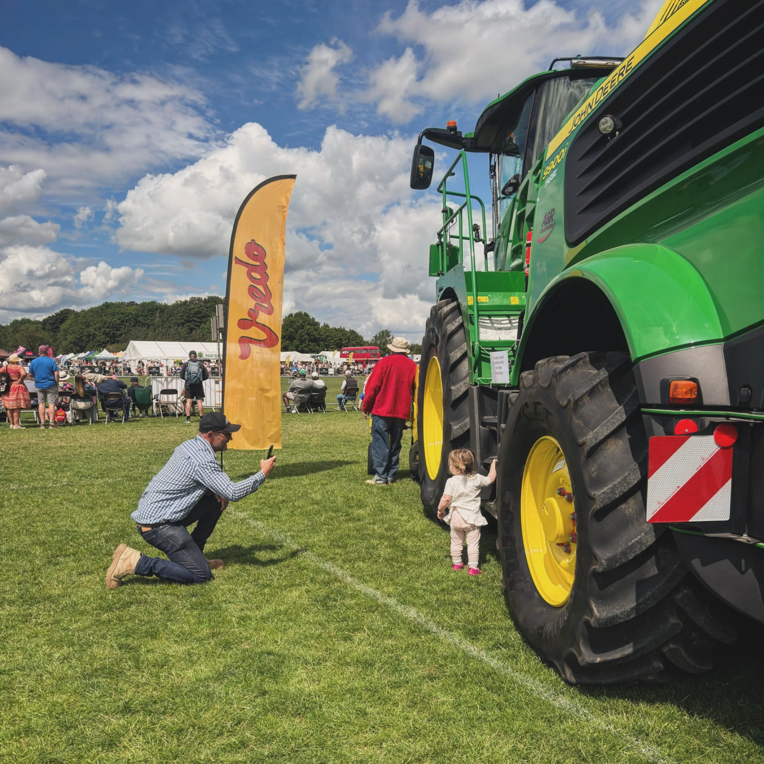 Broken tractor 👎🏻 = trip to the local dealer to order parts &amp; a brilliant and much-needed impromptu family day out at @rutlandshowground 🫶🚜😌

Izzy loved it! Lots of tractors and animals to look at 👌🏻🐑🐴🐶🐐 it&rsquo;s the first time we&rs