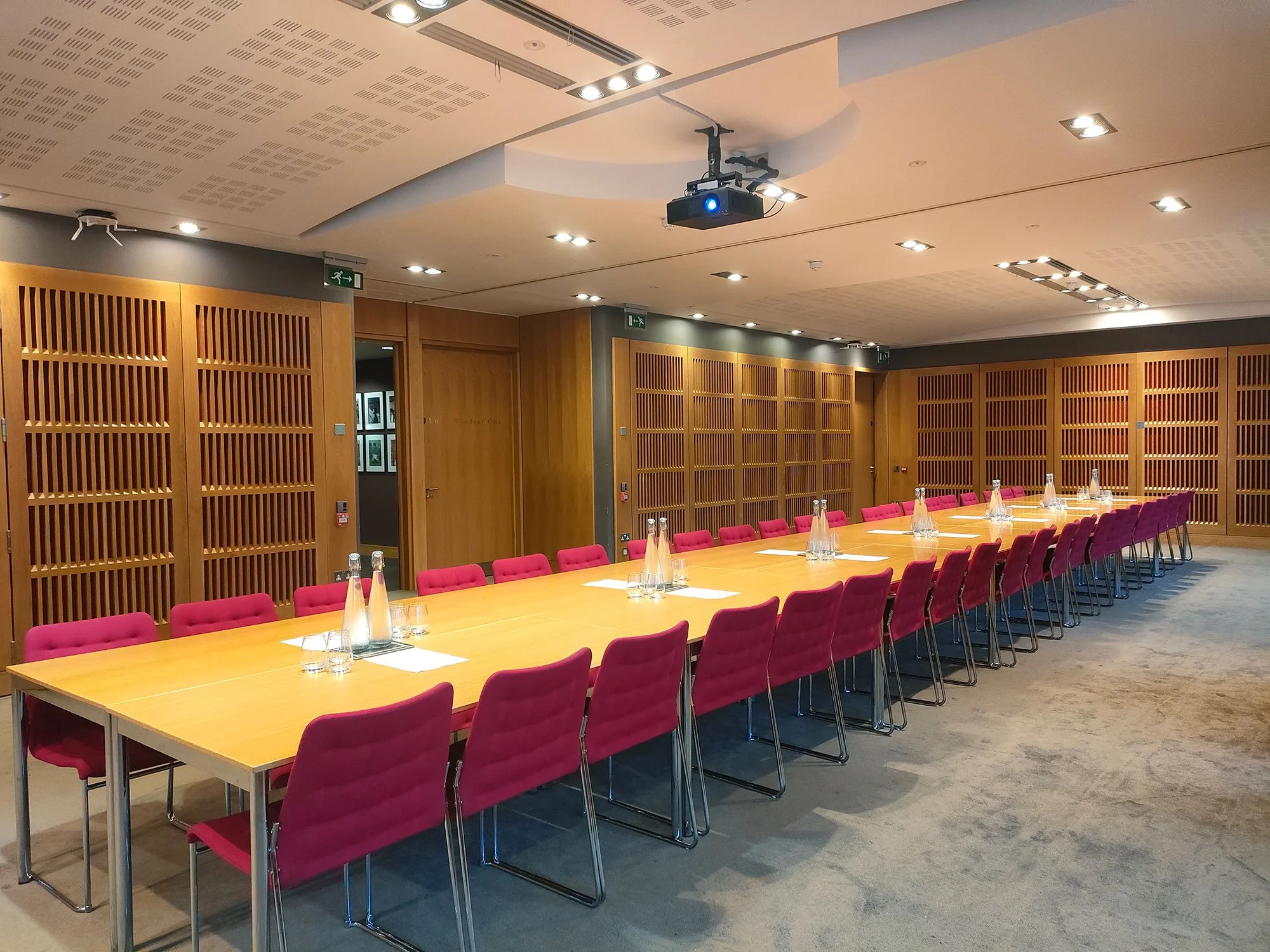Newnham-College-Lucia-Windsor-Room-boardroom.jpg