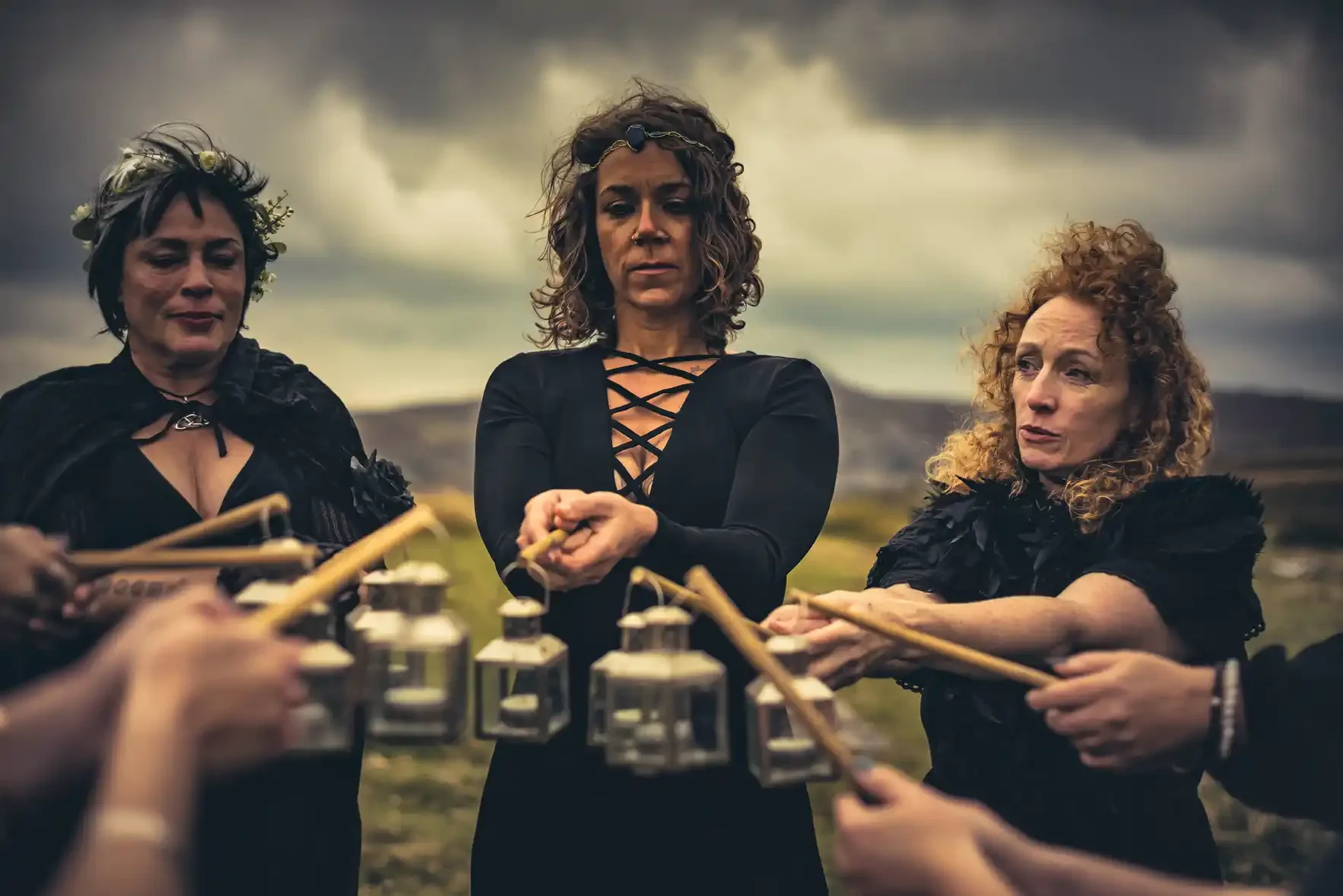 Witches on Hound Tor  - Themed Photoshoot with Glavind Strachan Photography (25).webp