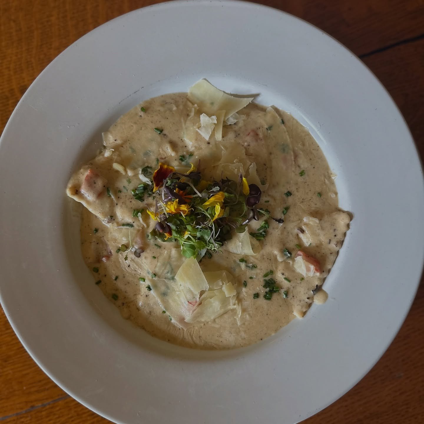 We have good news! Today is Music Monday (6/23) and we have a yummy creamy pepper &amp; cheese ravioli dish for dinner. You won&rsquo;t regret it.
.
.
FEATURES 6/23-6/28

SOUP //
broccoli cheddar (Mon)
chicken noodle (Tues - Sat)

APPETIZER // 
goat 