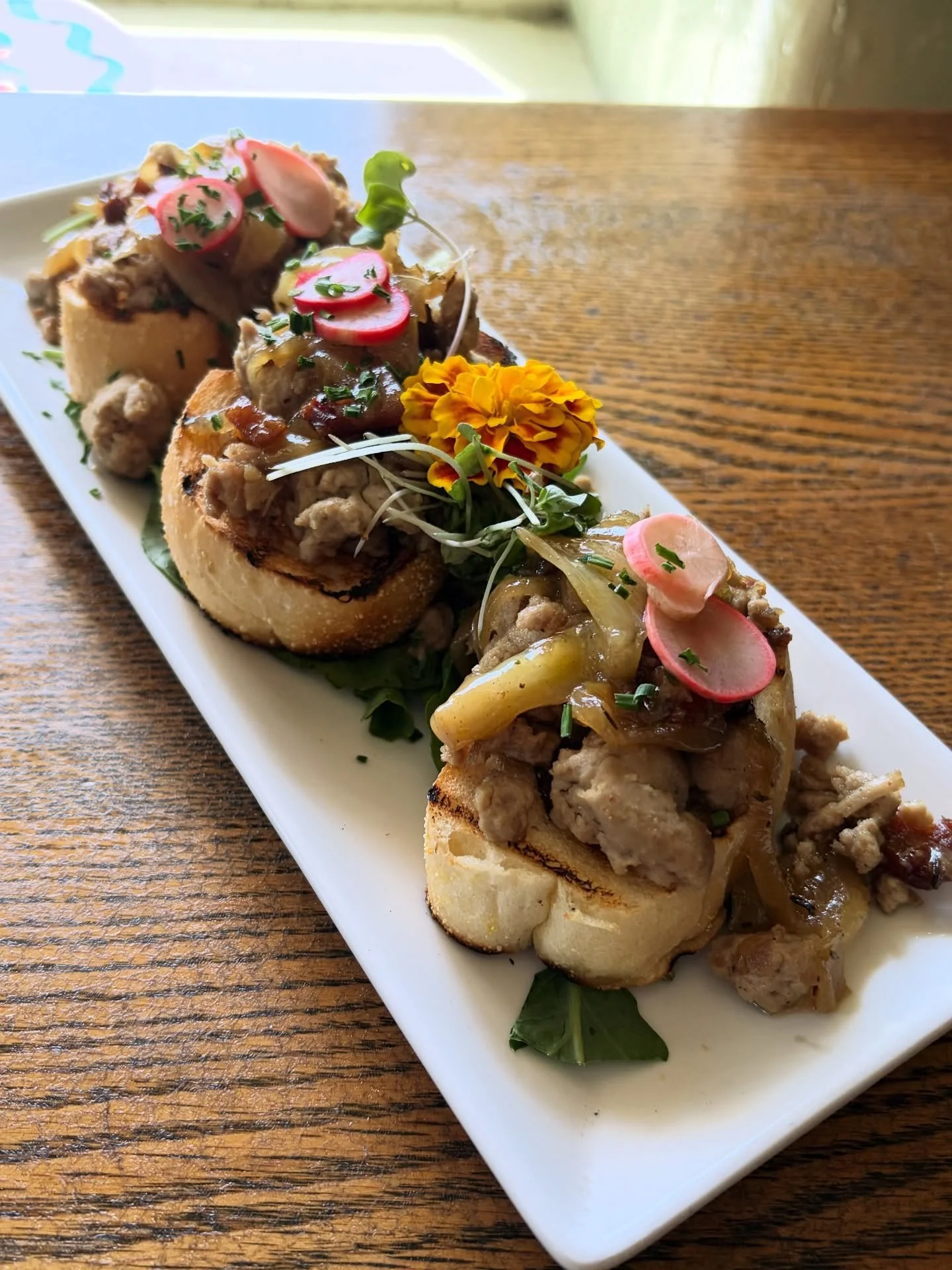 The duck on this appetizer is SO tender. Get it while you can! 
.
.
FEATURES 3/9-3/14

SOUP //
creamy seafood &amp; peas, leaks, potato (scallops, shrimp, calamari, trout)

APPETIZER // 
duck &amp; guanciale crostini
onion jam, honey, pickled radish
