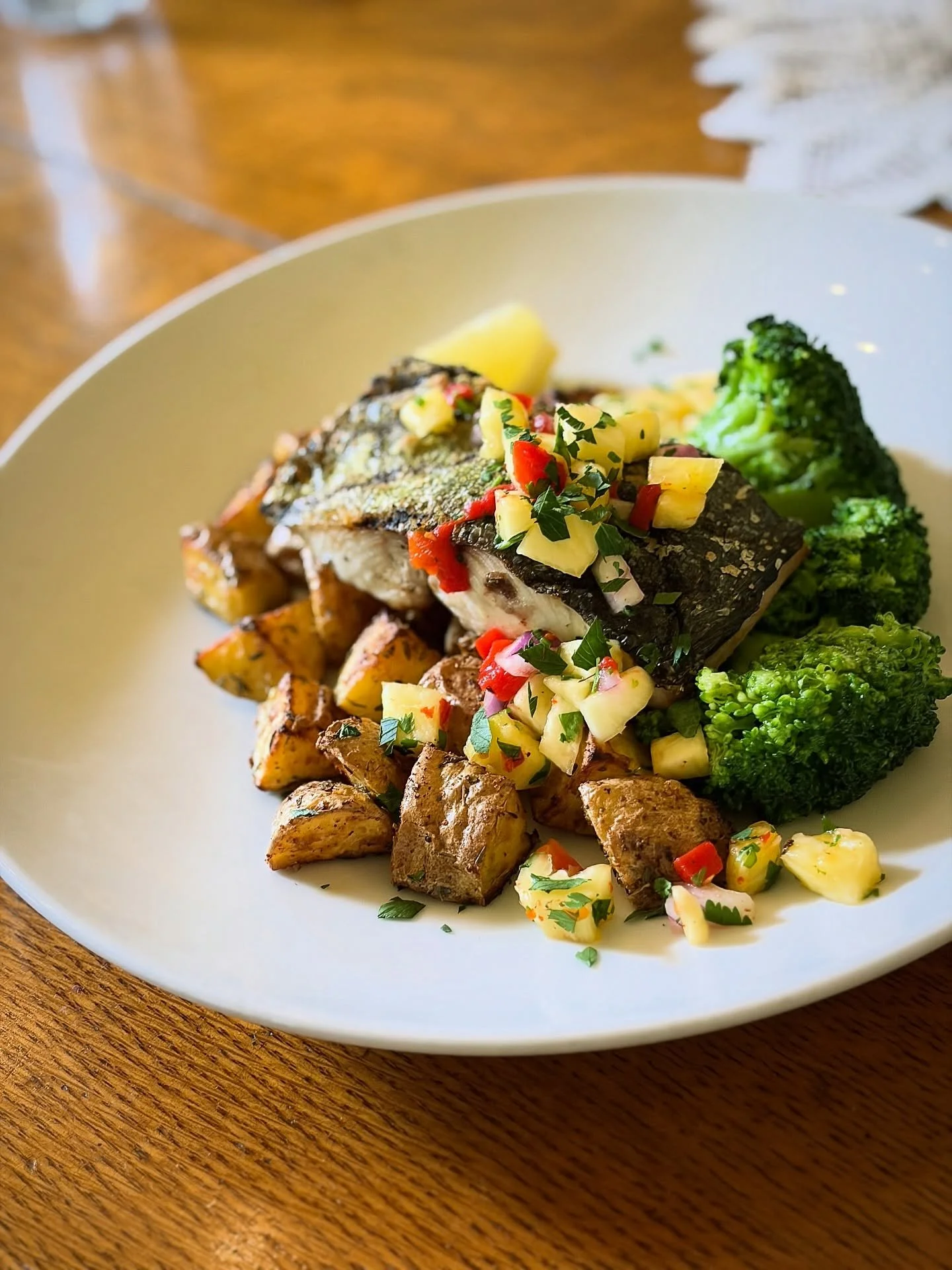 Fresh, sweet, &amp; spicy, ya heard?

FEATURES 6/9-6/13

SOUP // 
creamy ham &amp; potato with bacon &amp; peas

CLAMS // 
tomato harissa &amp; onion 

APPETIZER // 
grilled watermelon &amp; feta salad Living Hope Farm greens, chives, balsamic reduct
