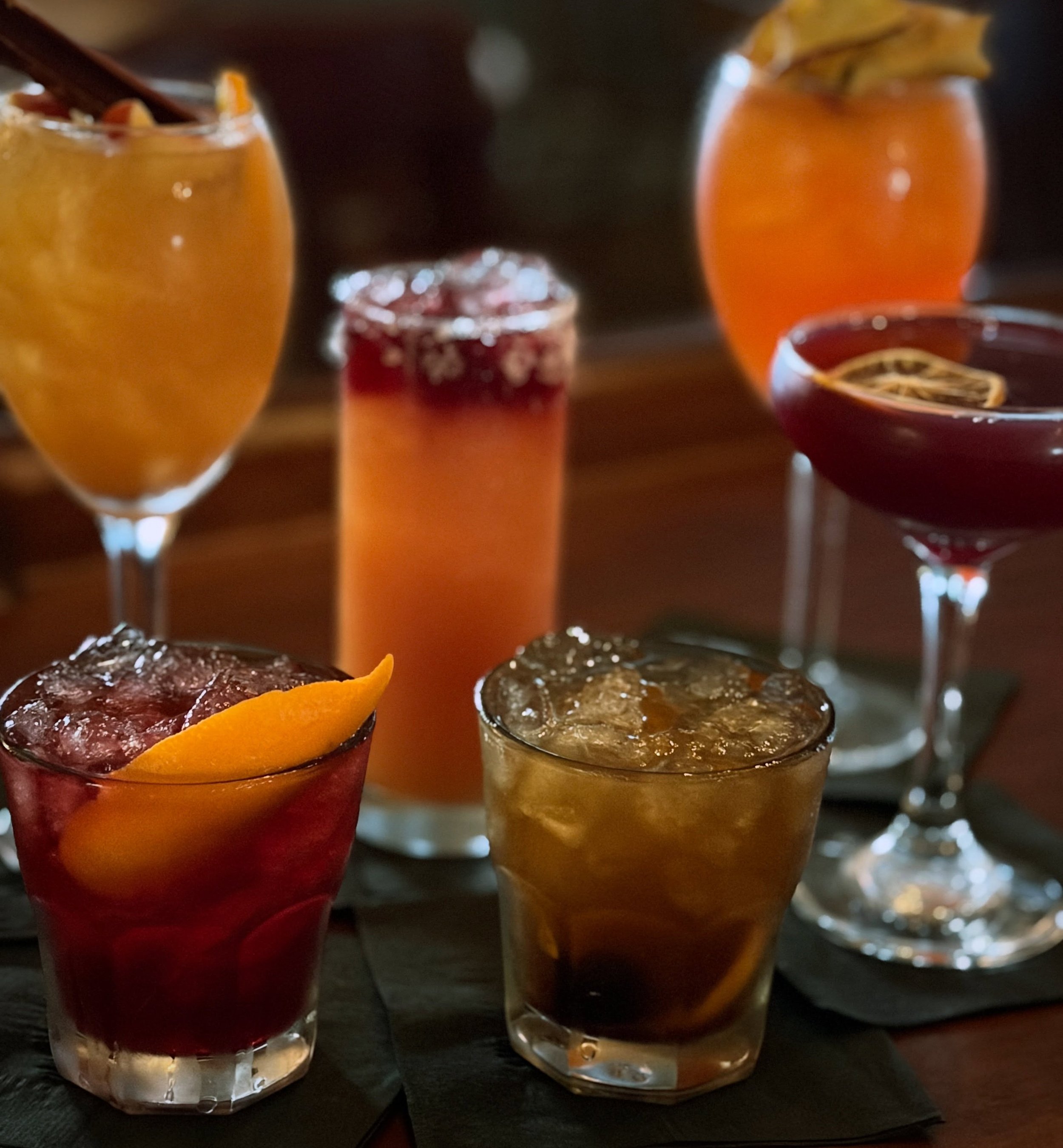 Turning a new leaf right into these fall cocktails 🍂
.
.
New menu is live! www.sumneytownhotel.com
.
Now taking reservations and walk-ins as available for lunch and dinner Tuesday - Saturday. 
.
Bar stools are first come first serve as always! Pleas