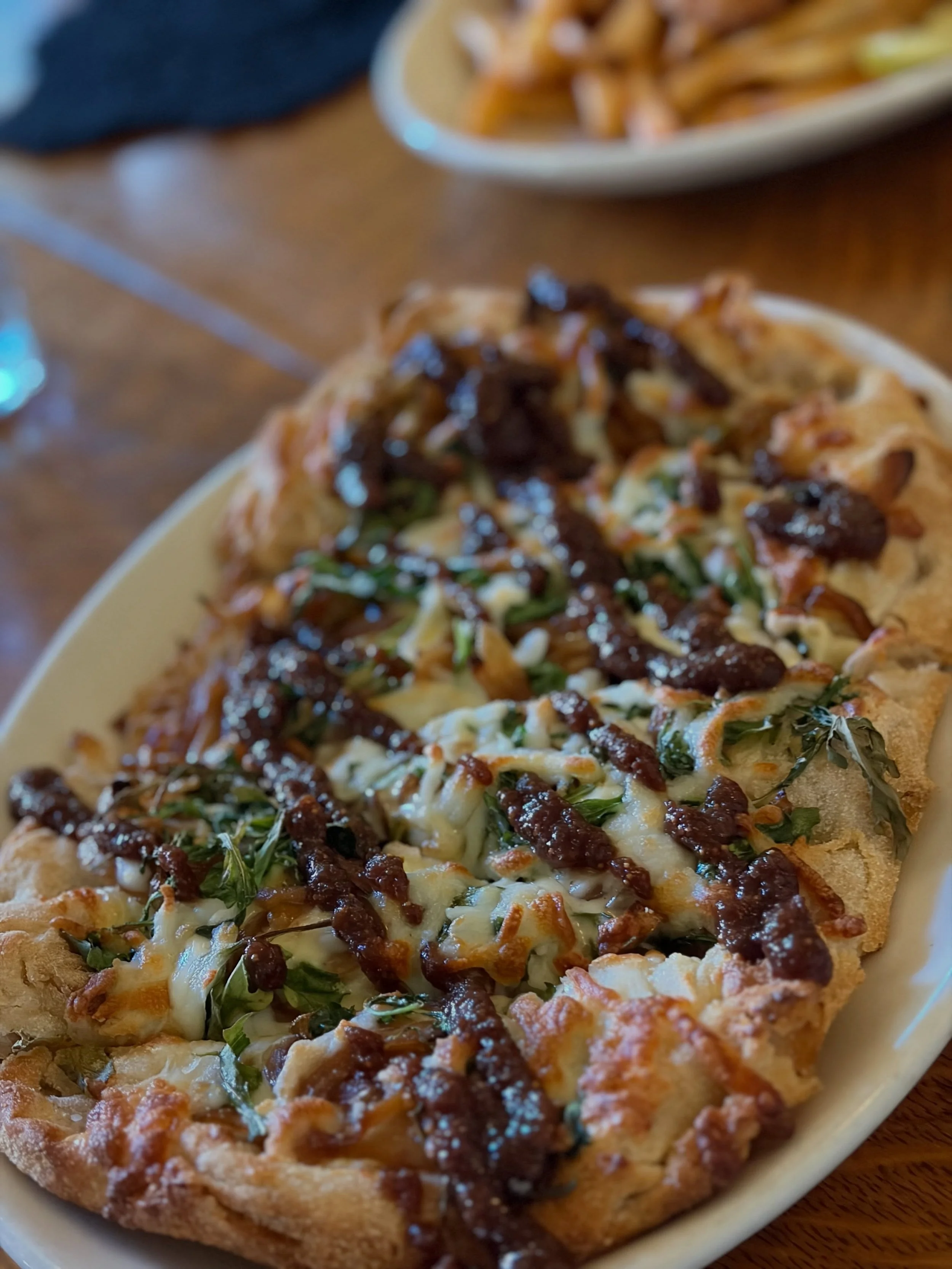 Chilly days, cozy vibes. 

SOUP //
creamy potato with lager &amp; cheddar

FLATBREAD //
house fig jam, brie spread, caramelized onions, arugula, mozzarella 

APPETIZER //
pumpkin spiced bacon wrapped scallops
cranberry cocktail

DINNER //
almond crus