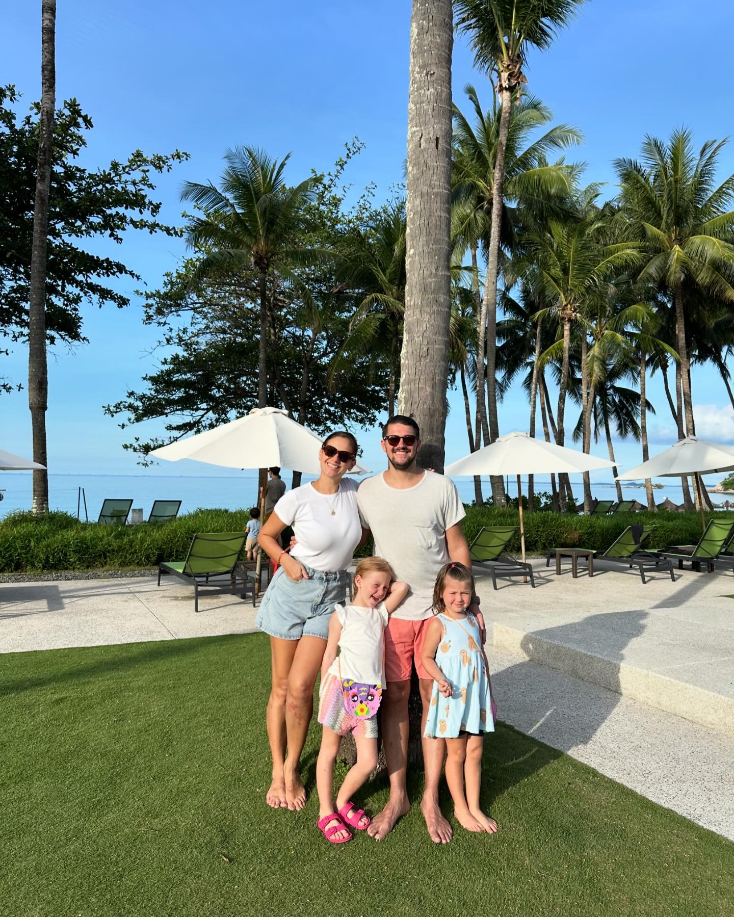 🏖️ Hello Bintan! 🇮🇩 
[swipe to see Allie doing the Trapeze 🤸🏻&zwj;♀️😍]

We love family getaways and just a one hour ferry ride from Singapore or short flight from Jakarta - is the perfect destination!

Here is why we love: 
☀️ Club Med, Bintan 