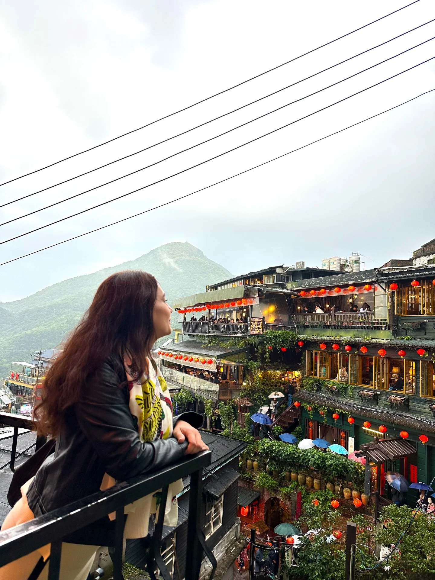 more postcards from Taiwan 🇹🇼 🥢✨

we made it to Jiufen, visited the infamous A-Mei tea house, ate so much delicious food, met the nicest people, went on a hike and made many, many memories 🤍✨ 

swipe to the end to see the cutest &ldquo;welcome ho