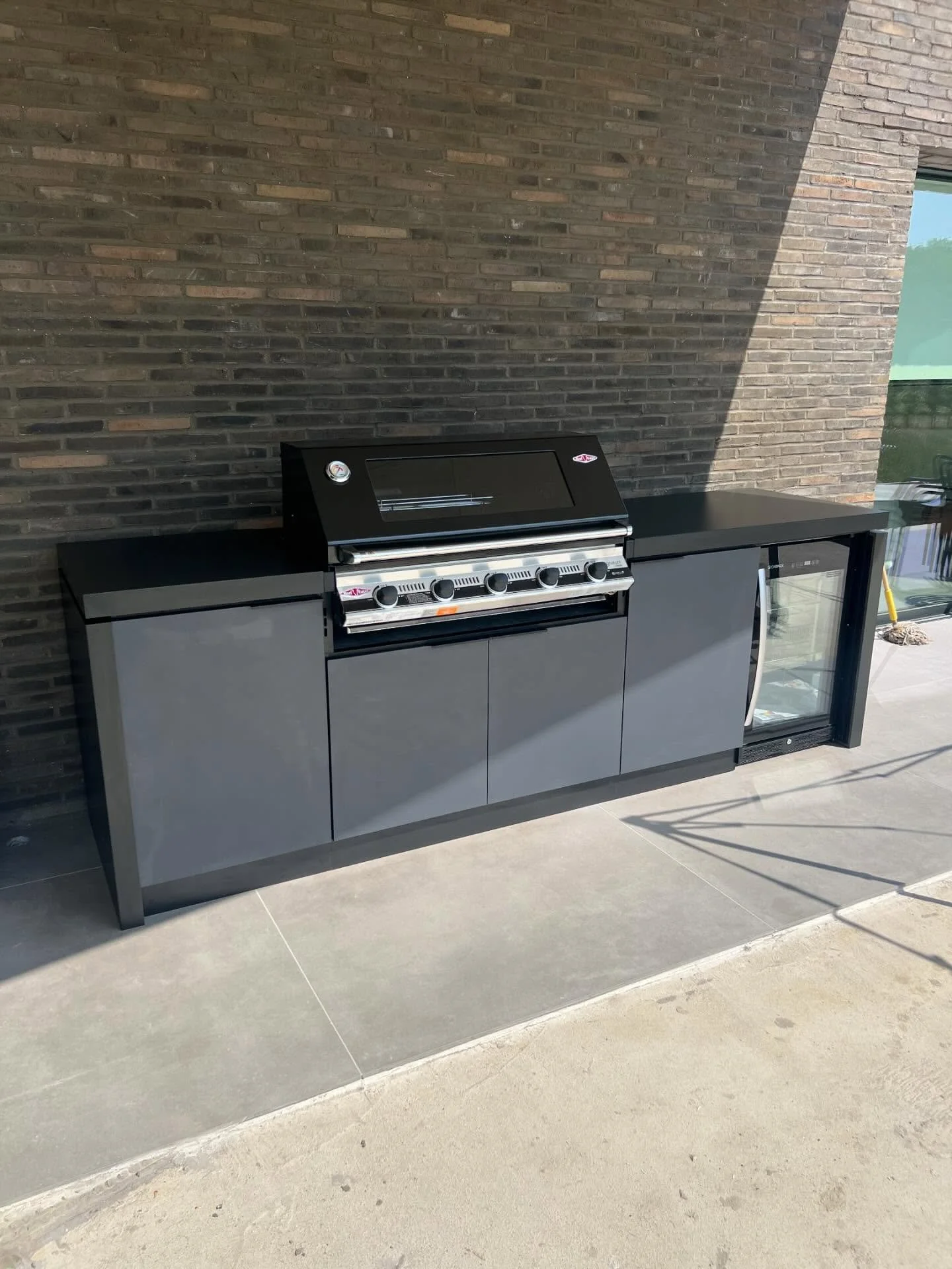Classic never misses. Cabinex Classic paired with the Beefeater 3000 Series BBQ&mdash;where style meets serious grilling.
#cabinex #outdoors #beefeatereurope 

To find out more please visit www.cabinex.co.uk

Or feel free to contact us on
+44 (0) 193