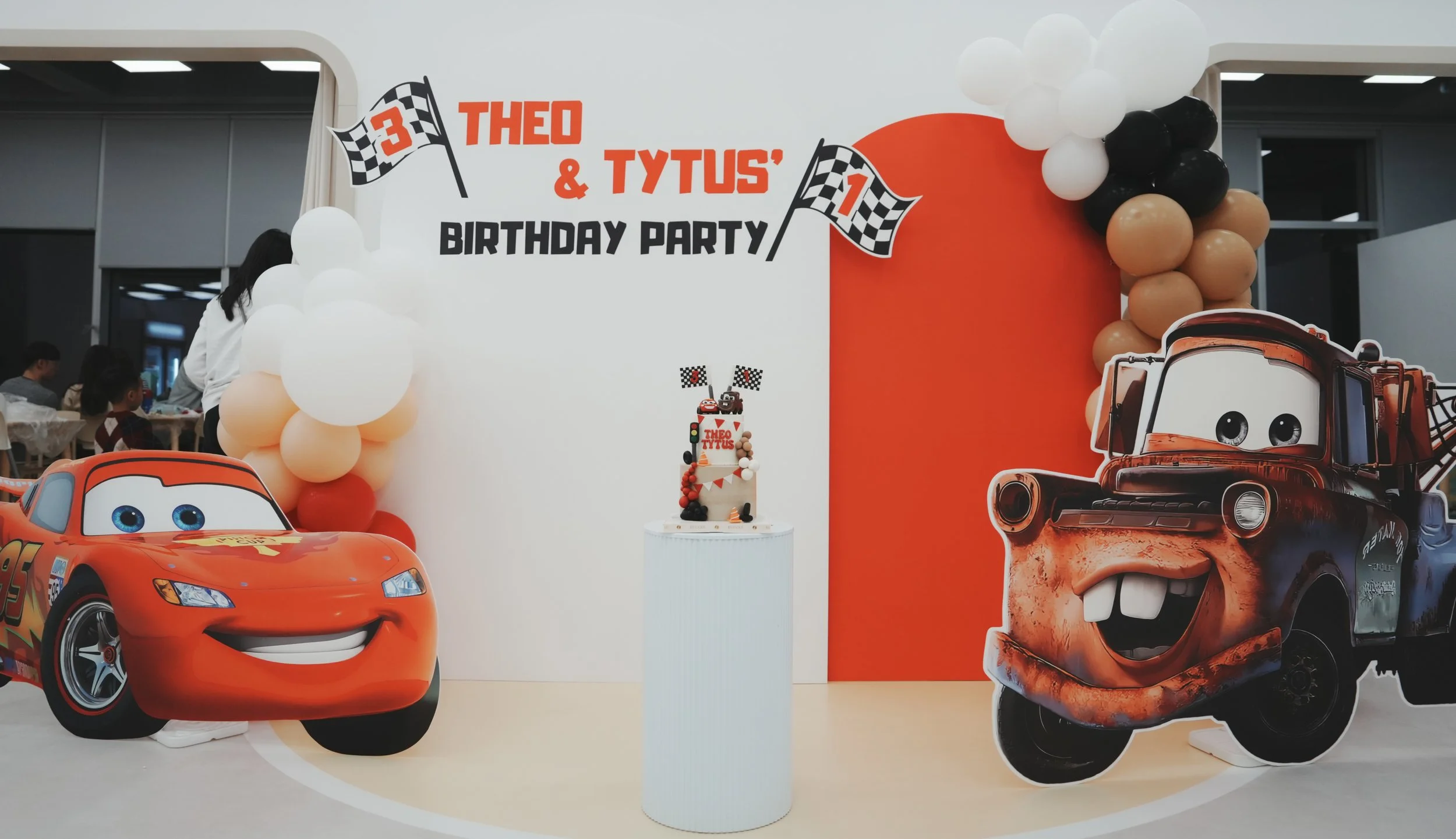 閃電麥坤主題蛋糕