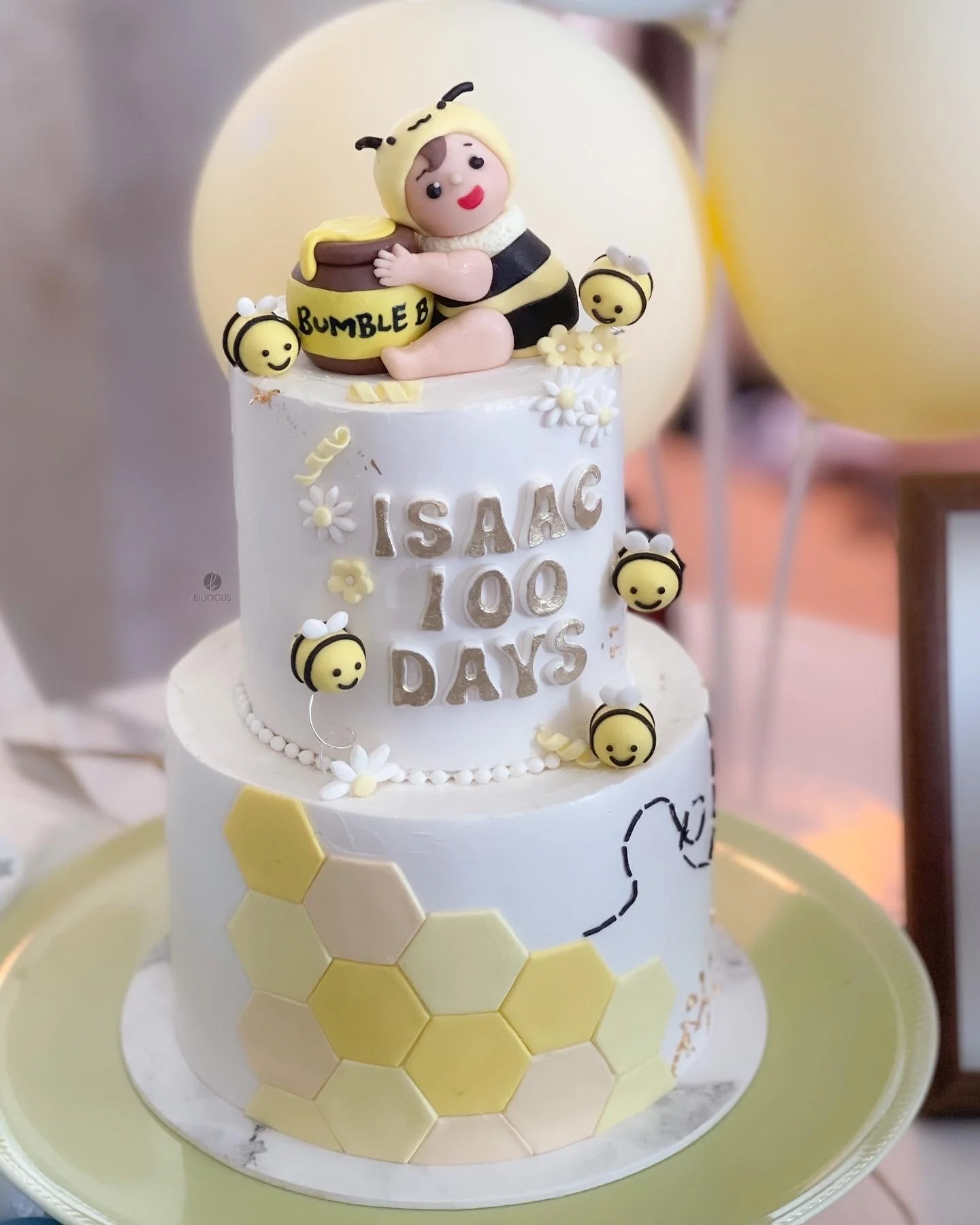 Bumble Bees 100 days Cake.JPG