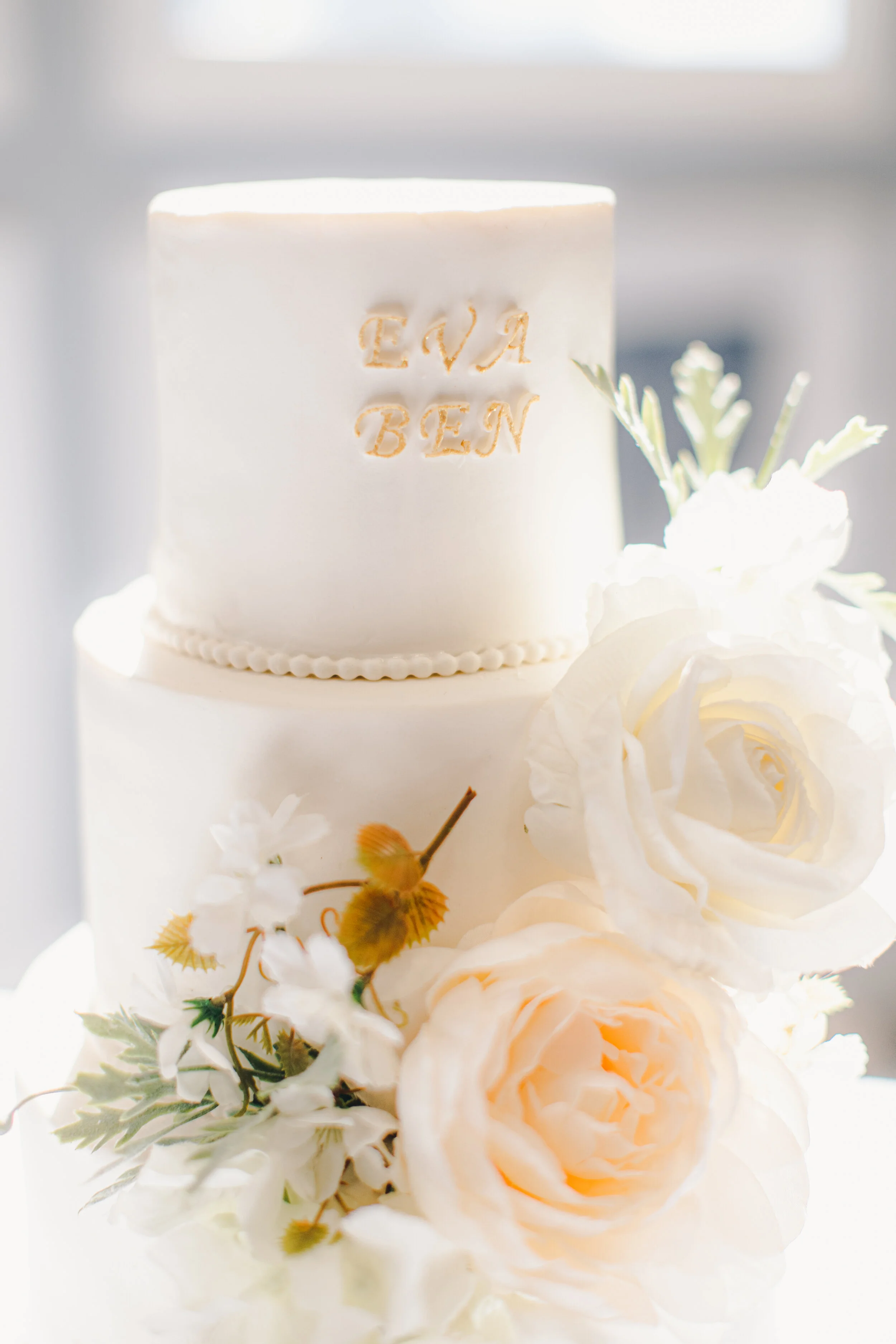 Stylish and Elegant Floral Wedding Cakes in Hong Kong - 3 Tier Simple Floral Wedding Cake